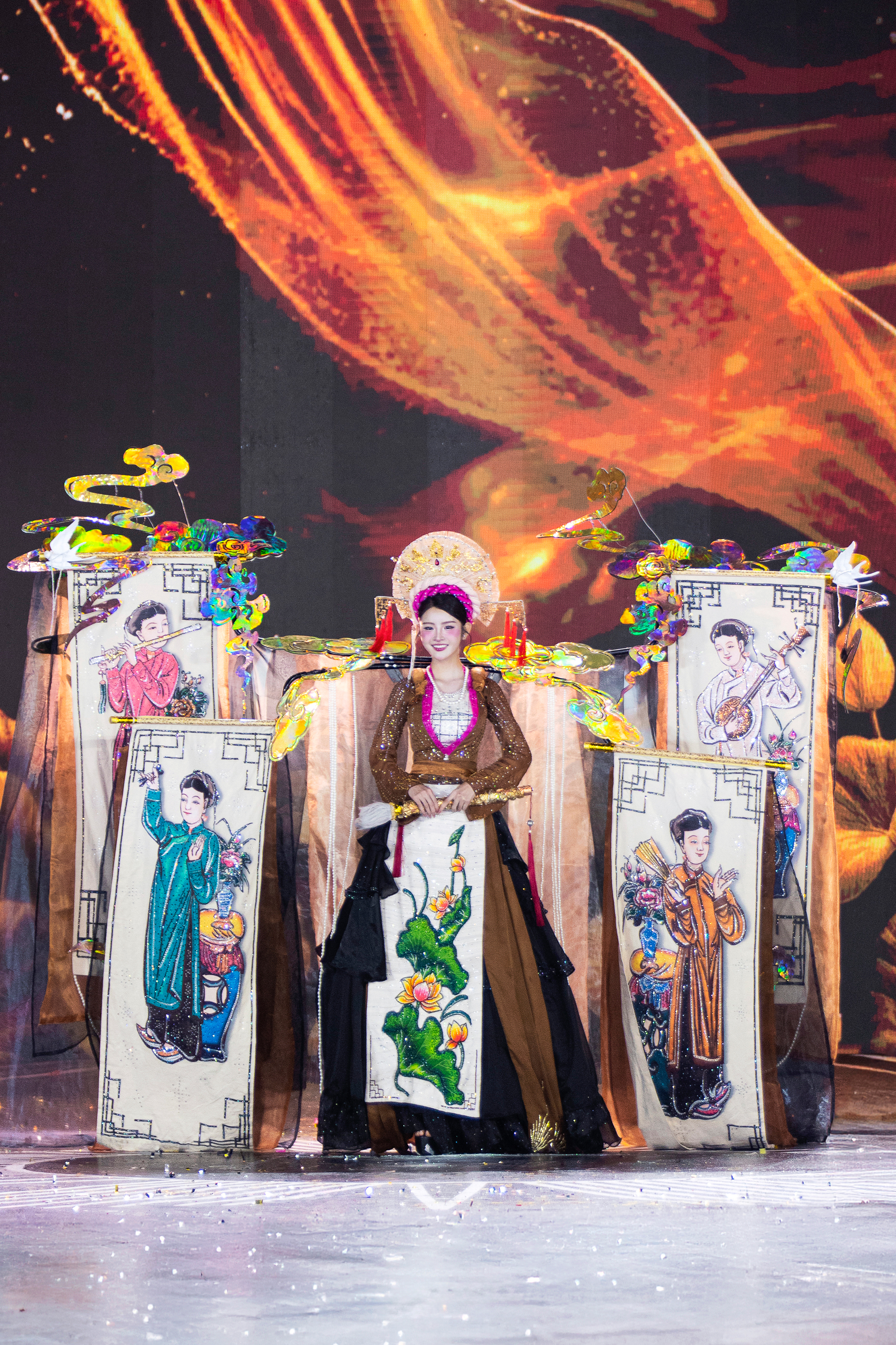 Cảnh tượng chưa từng c&oacute; ở Miss Grand VietNam

- Ảnh 3.