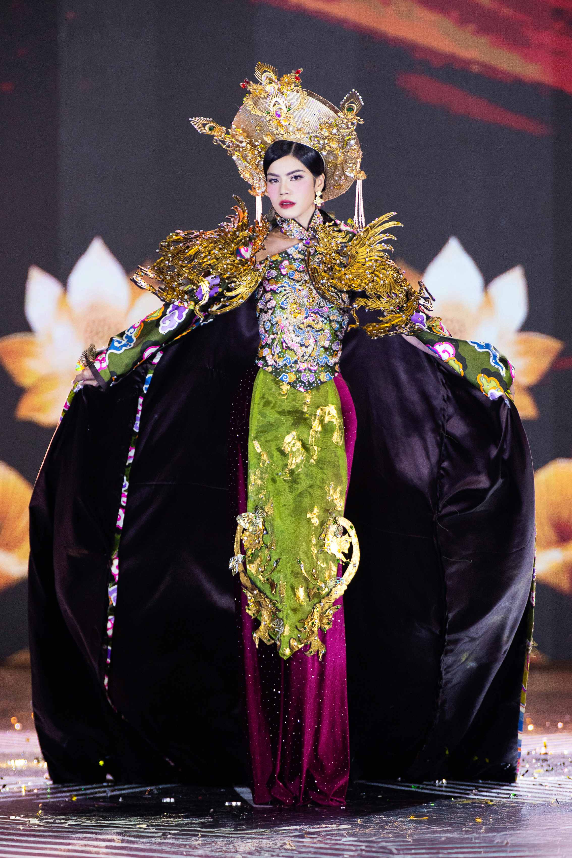 Cảnh tượng chưa từng c&oacute; ở Miss Grand VietNam

- Ảnh 16.