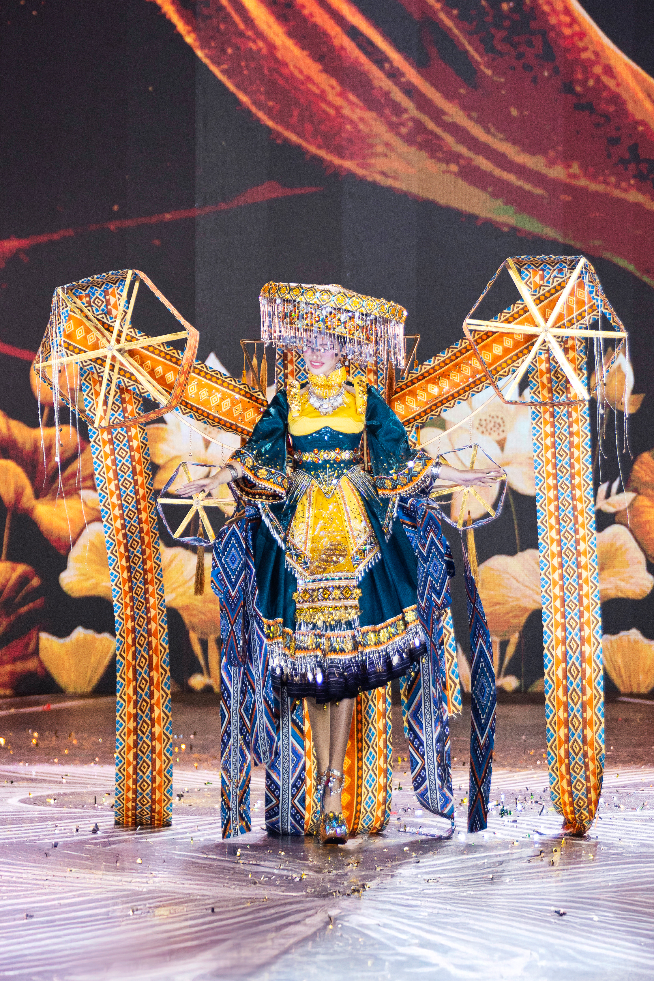 Cảnh tượng chưa từng c&oacute; ở Miss Grand VietNam

- Ảnh 6.