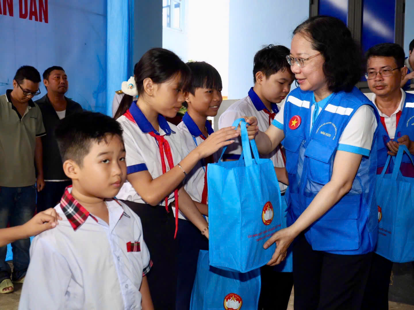 TP HCM gắn kết hậu phương – tiền tuyến nơi đảo tiền tiêu Tây Nam- Ảnh 3.