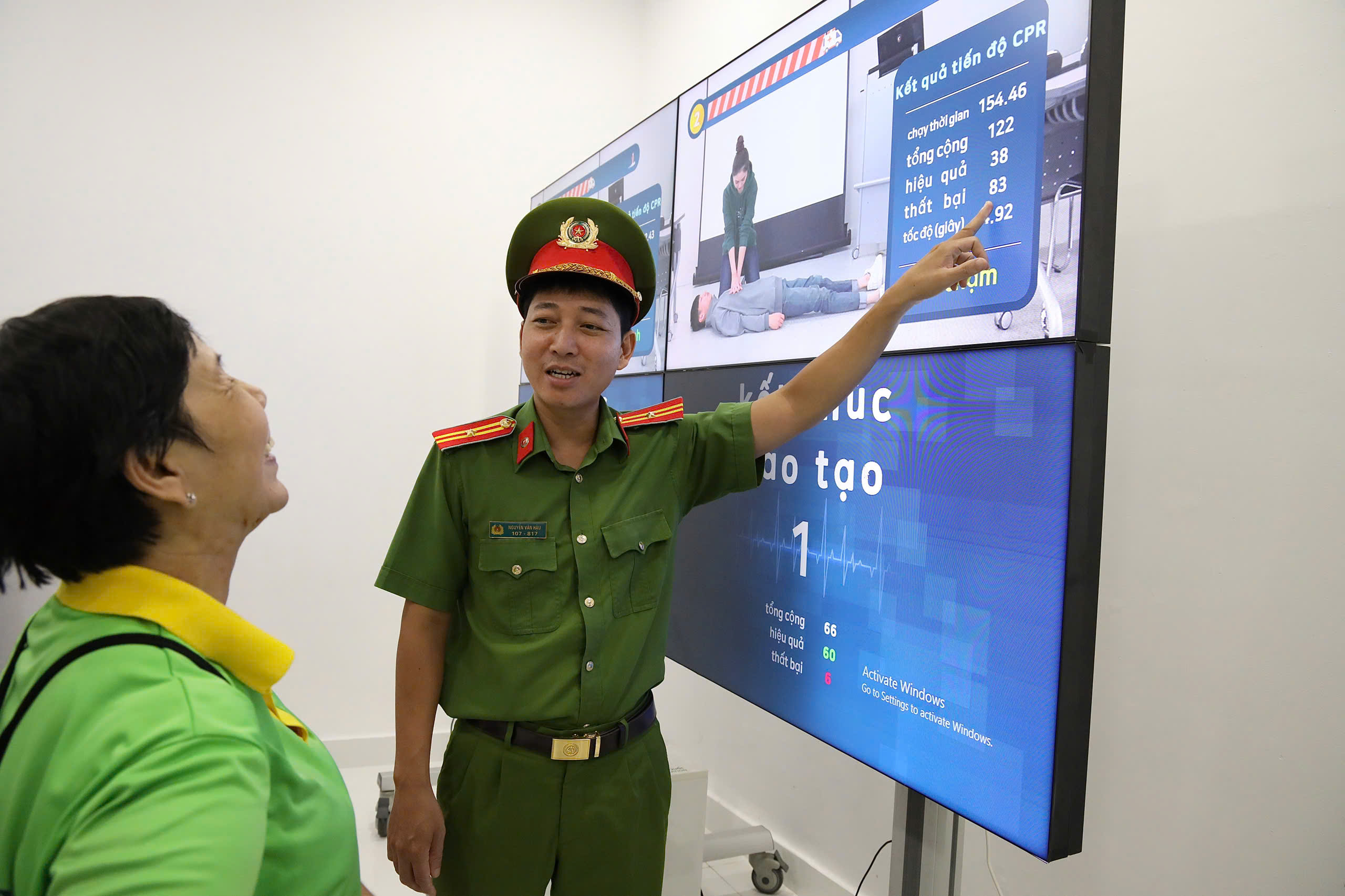 TP HCM: Tập huấn PCCC v&agrave; CNCH sinh động cho người d&acirc;n phường Bến Th&agrave;nh- Ảnh 16.