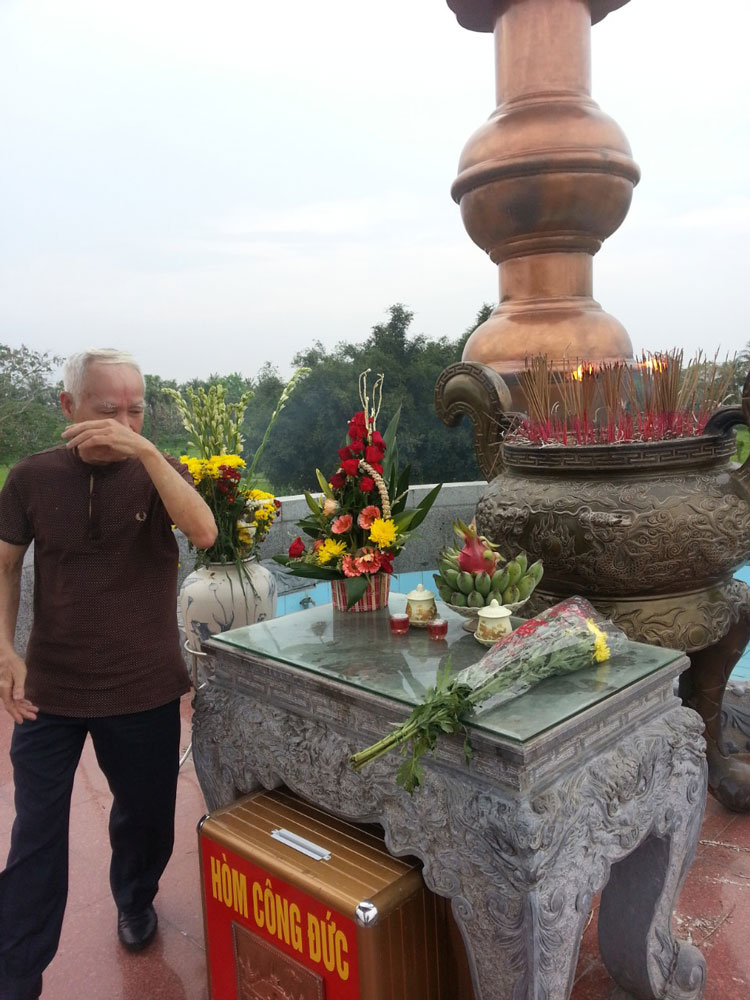 Vang m&atilde;i kh&uacute;c tr&aacute;ng ca từ th&agrave;nh cổ - Ảnh 2.