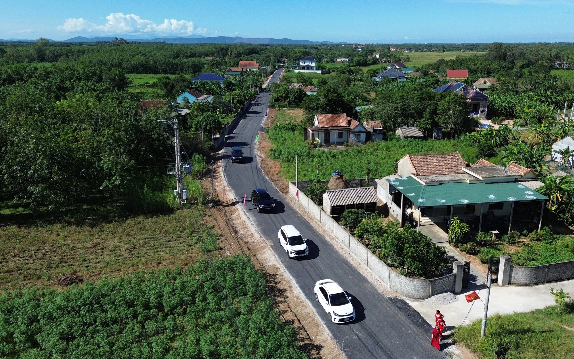 Tập đoàn Sơn Hải bỏ gần 12 tỉ đồng làm đường tặng dân, chỉ 20 ngày là xong