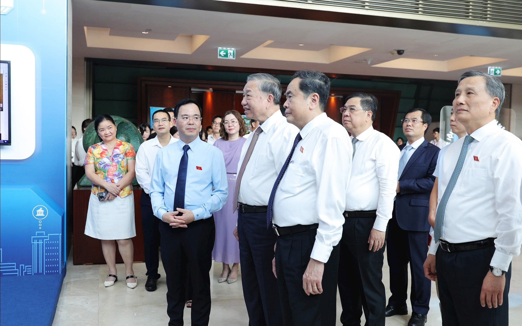 Tổng Bí thư dự hội nghị chuyên đề Bình dân học vụ số - Quốc hội số