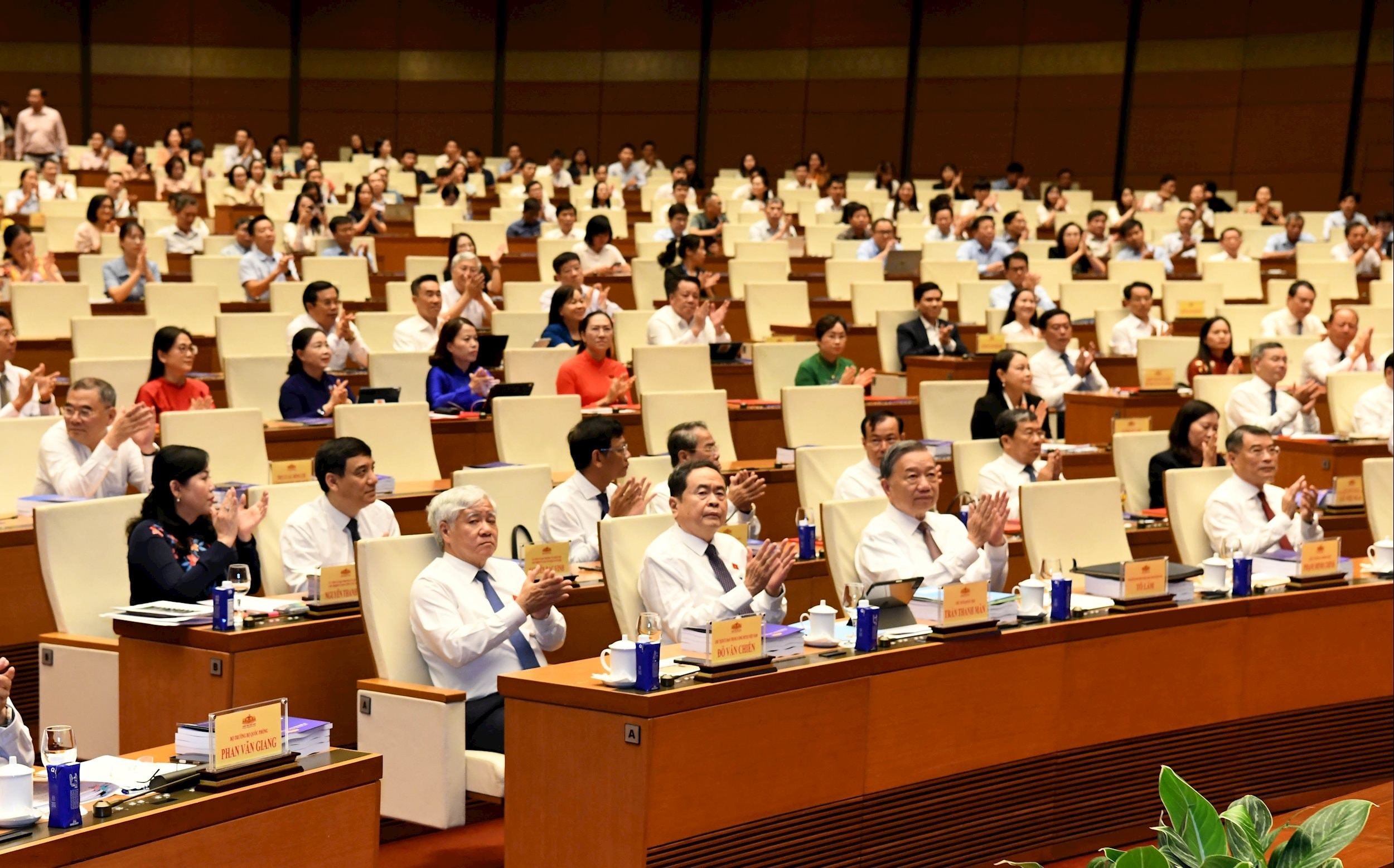Tổng B&iacute; thư dự hội nghị chuy&ecirc;n đề B&igrave;nh d&acirc;n học vụ số - Quốc hội số- Ảnh 4.