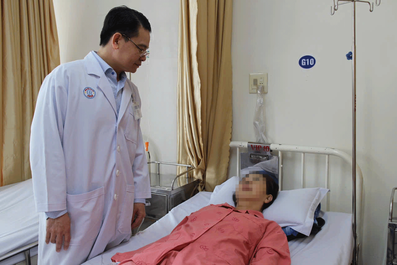 Tiền mất tật mang v&igrave; l&agrave;m đẹp "dạo" - Ảnh 1.