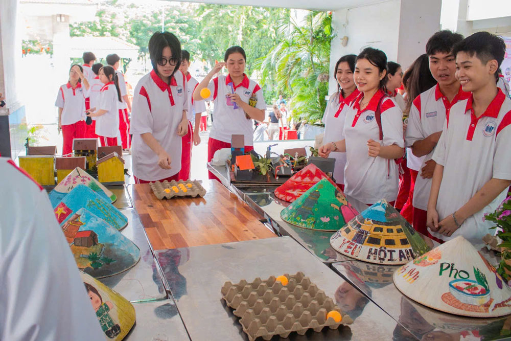 DẠY HỌC 2 BUỔI/NGÀY: Ưu tiên dạy học tích hợp - Ảnh 1.