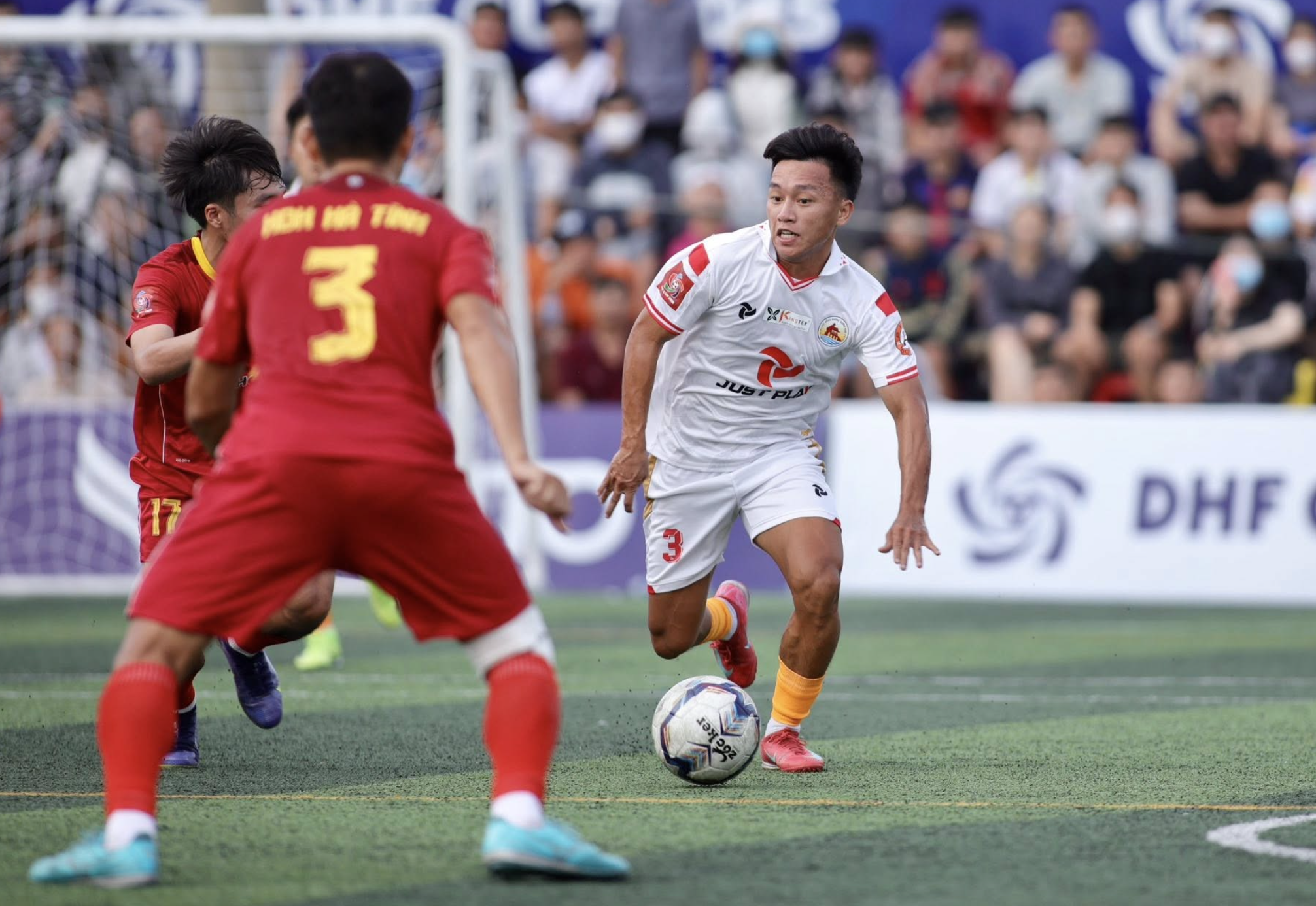 Nghệ An, Quảng Ngãi, Bình Định và Kingtek Quảng Nam vào bán kết DHF Cup 2025 - Ảnh 2.