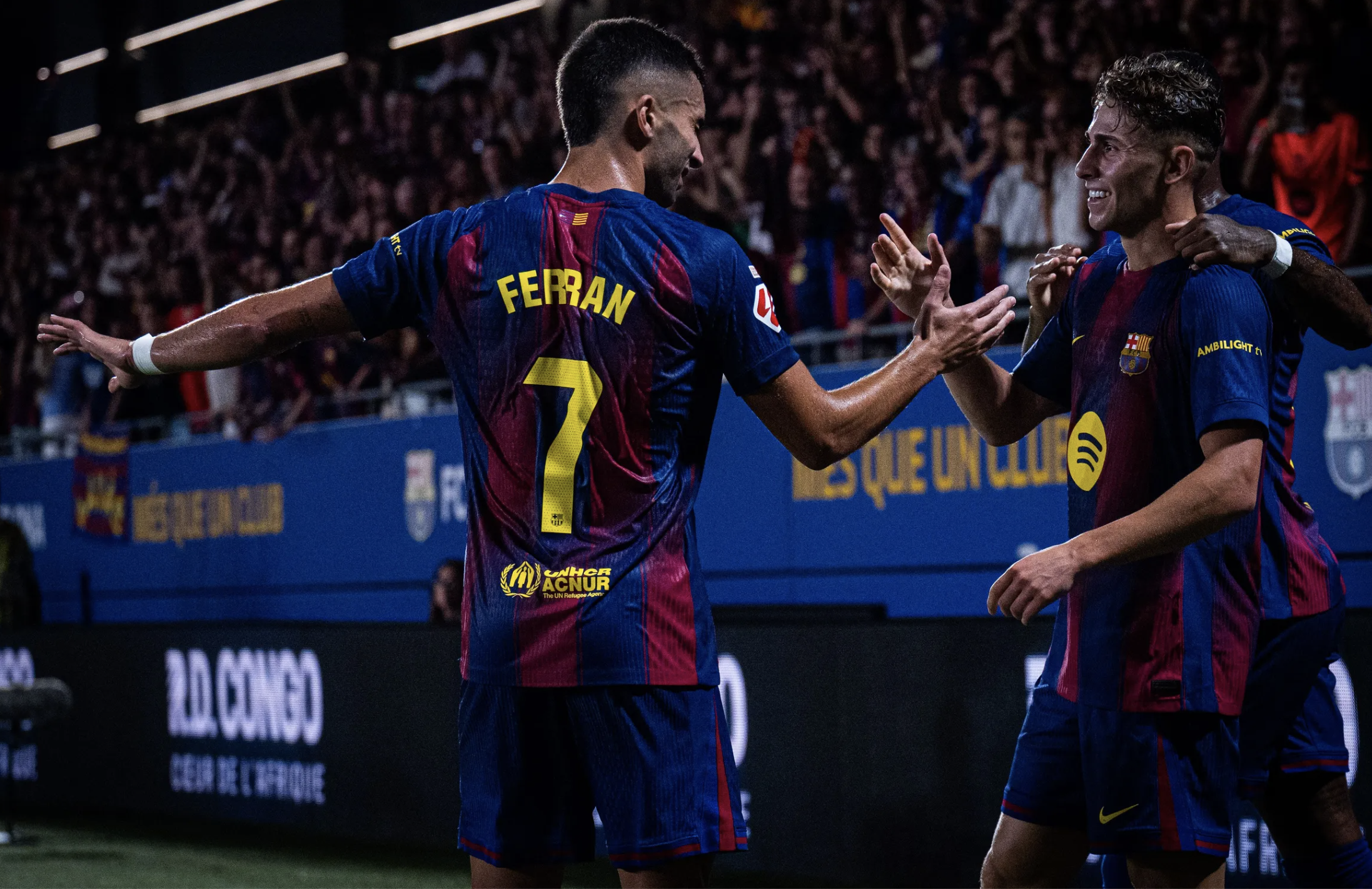 Barcelona "hủy diệt" Valencia 6 b&agrave;n, &aacute;p s&aacute;t ng&ocirc;i đầu La Liga- Ảnh 8.