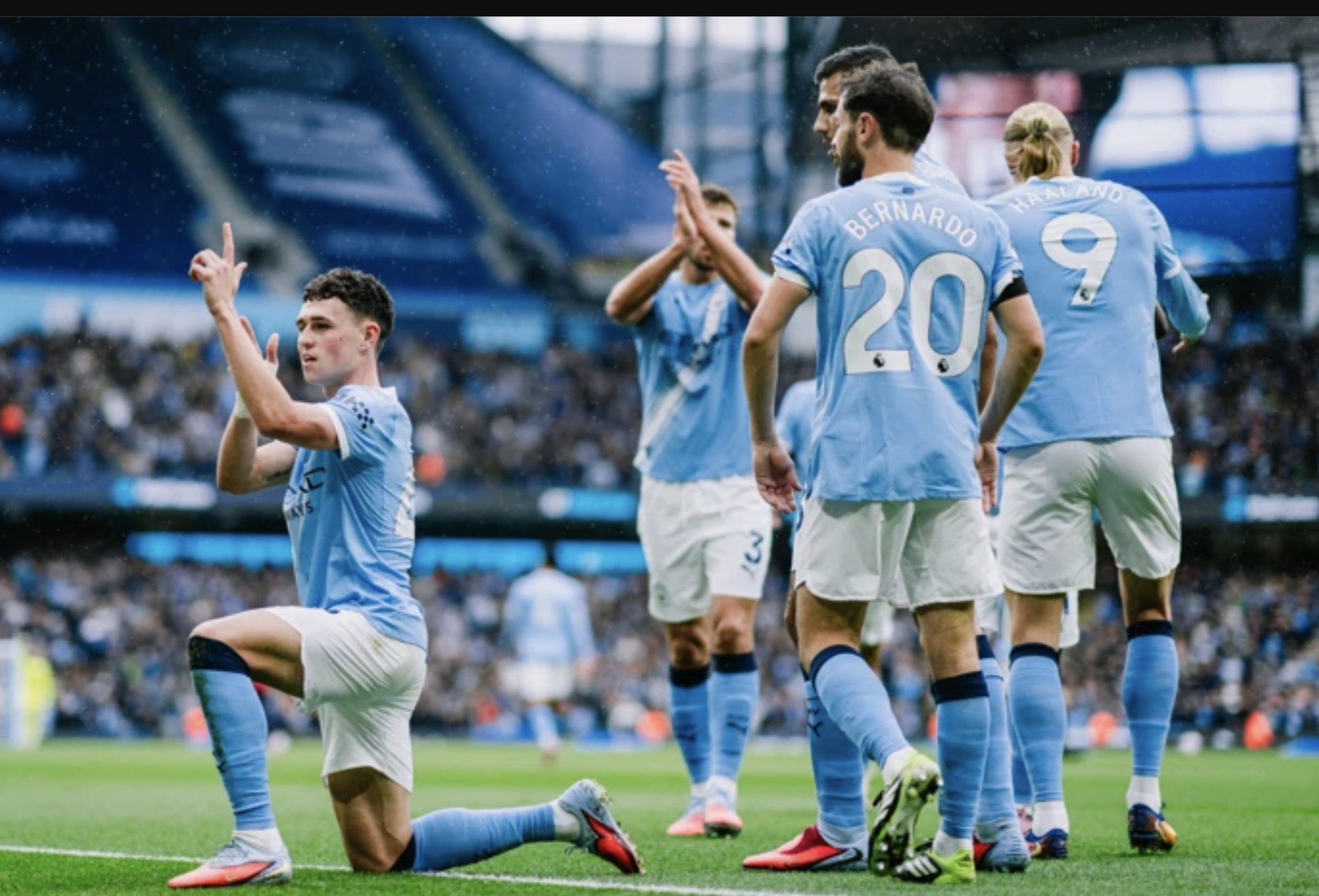 Haaland hủy diệt trận derby Manchester, Amorim kh&oacute; giữ ghế ở Man United - Ảnh 1.