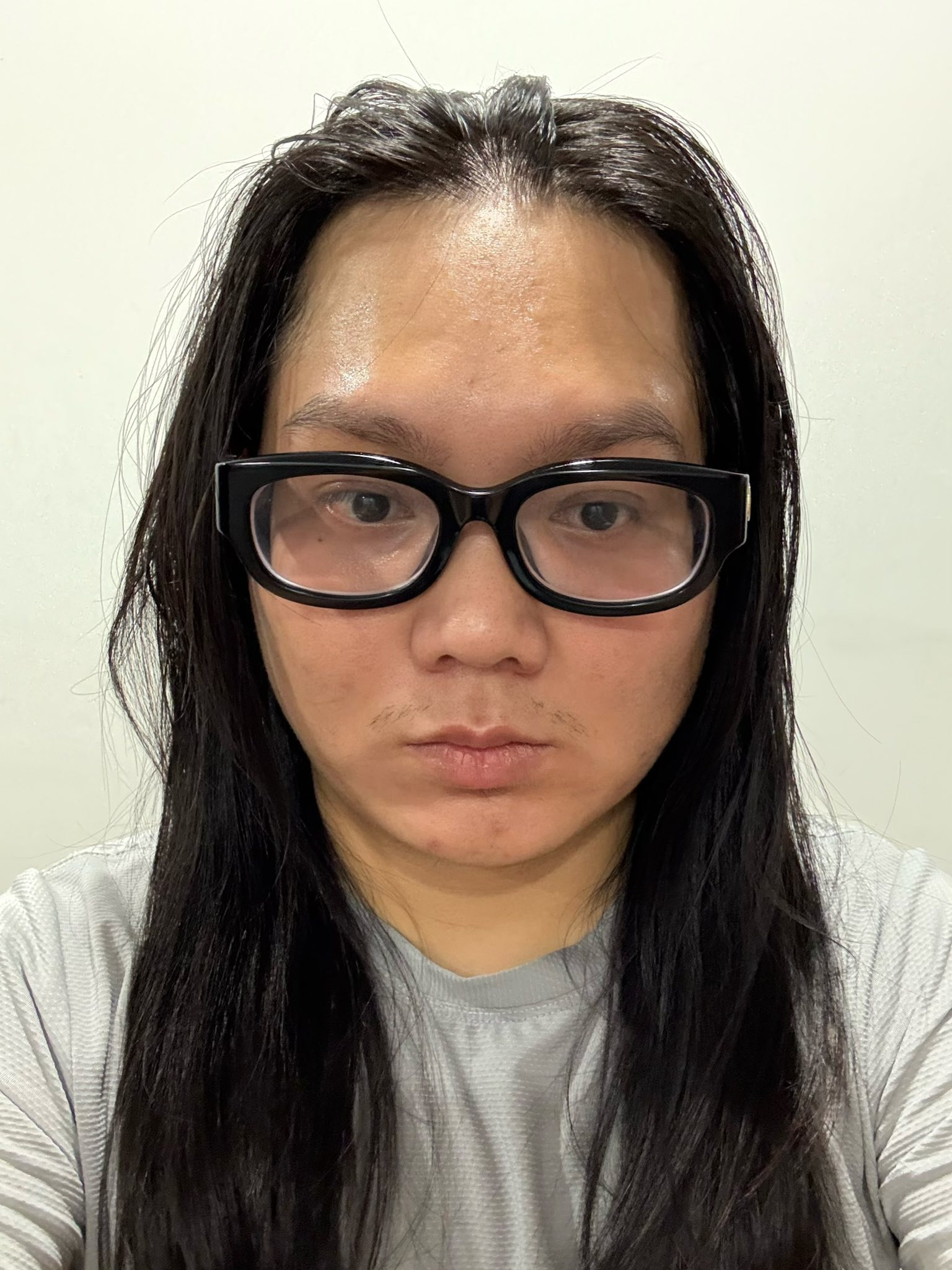 Diện mạo không nhận ra của Phạm Thoại sau scandal - Ảnh 2.