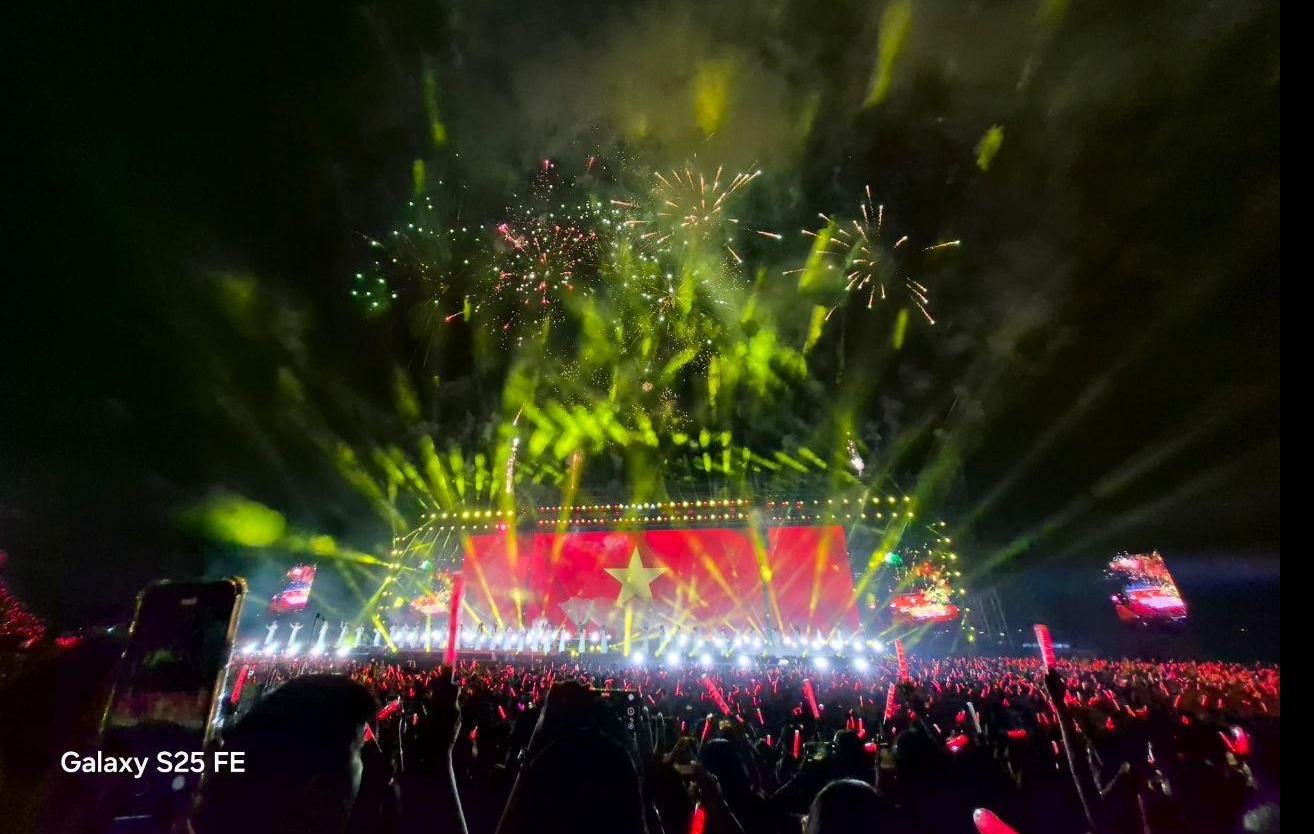 L&yacute; do concert Em xinh say hi c&oacute; hỏa hoạn  - Ảnh 1.