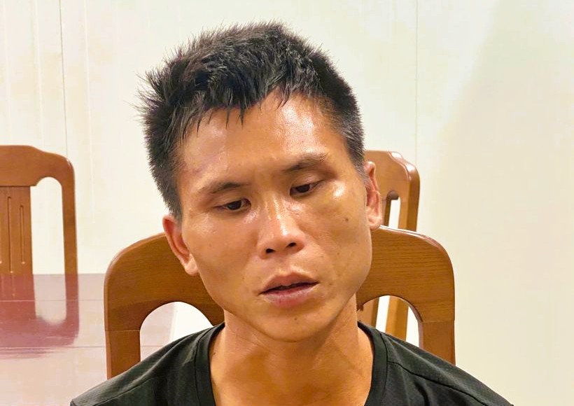 Sau khi uống bia, cầm dao xông vào trụ sở chém trọng thương Phó công an xã- Ảnh 1.