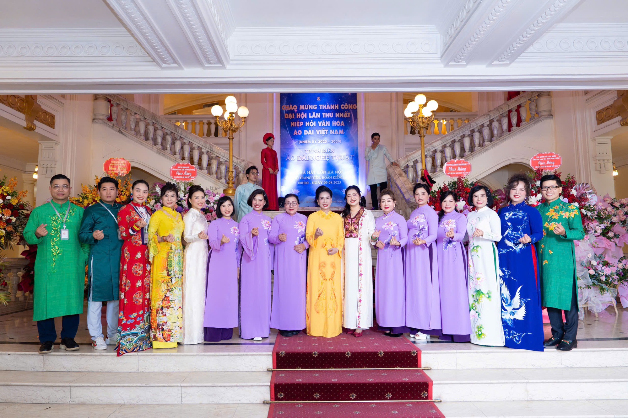 &Aacute;o d&agrave;i Việt &ndash; Di sản trường tồn&rdquo;- Ảnh 1.