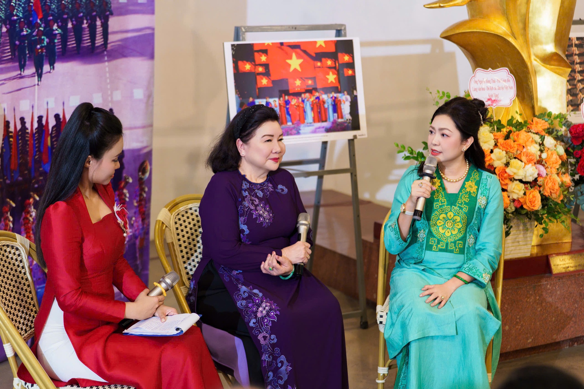 &Aacute;o d&agrave;i Việt &ndash; Di sản trường tồn&rdquo;- Ảnh 2.