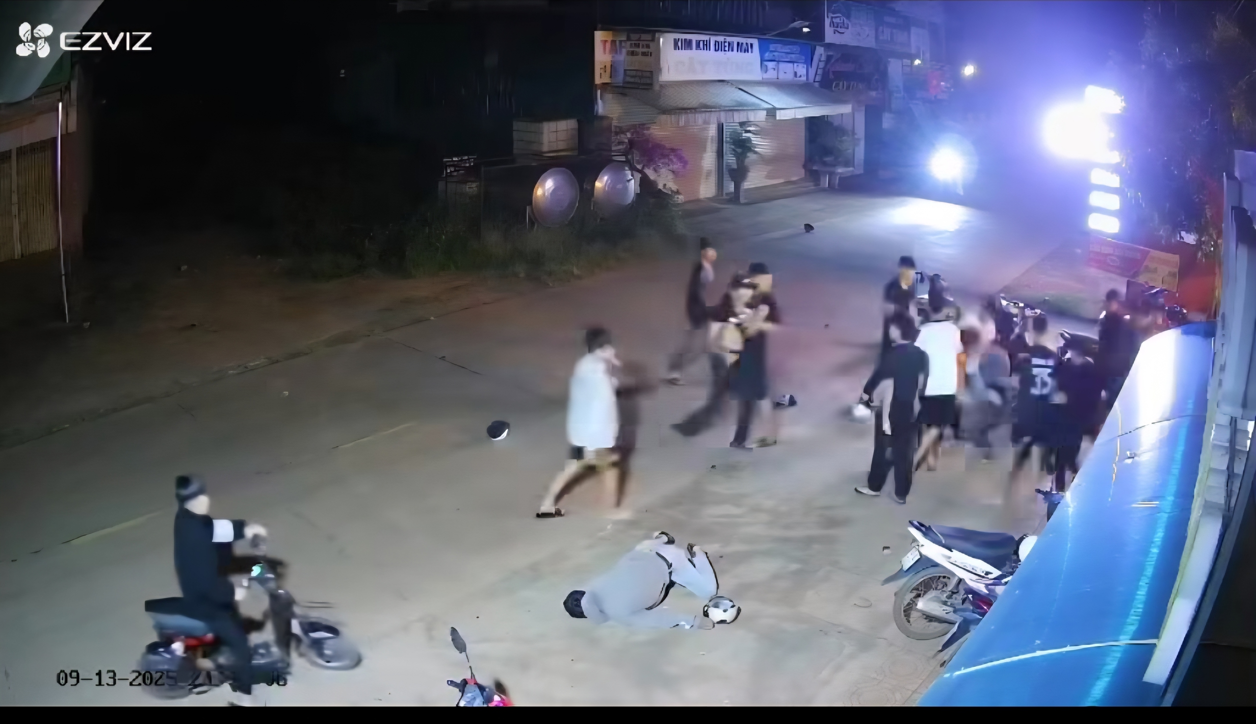 Hai nh&oacute;m thanh thiếu ni&ecirc;n đ&aacute;nh nhau Tại Đắk Lắk khiến 1 người tử vong - Ảnh 1.
