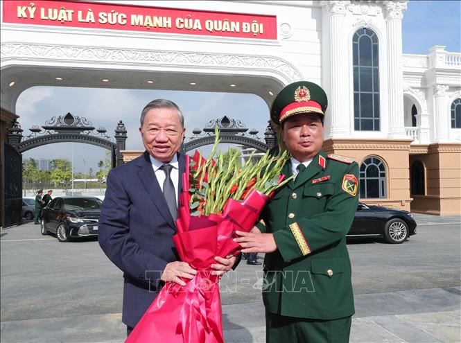 Tổng B&iacute; thư T&ocirc; L&acirc;m Tham dự lễ kỷ niệm 80 năm Tổng cục C&ocirc;ng nghiệp Quốc ph&ograve;ng - Ảnh 1.
