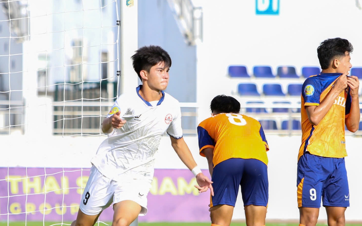 U17 VĐQG: CLB bóng đá TP HCM giành 3 điểm ngày ra quân