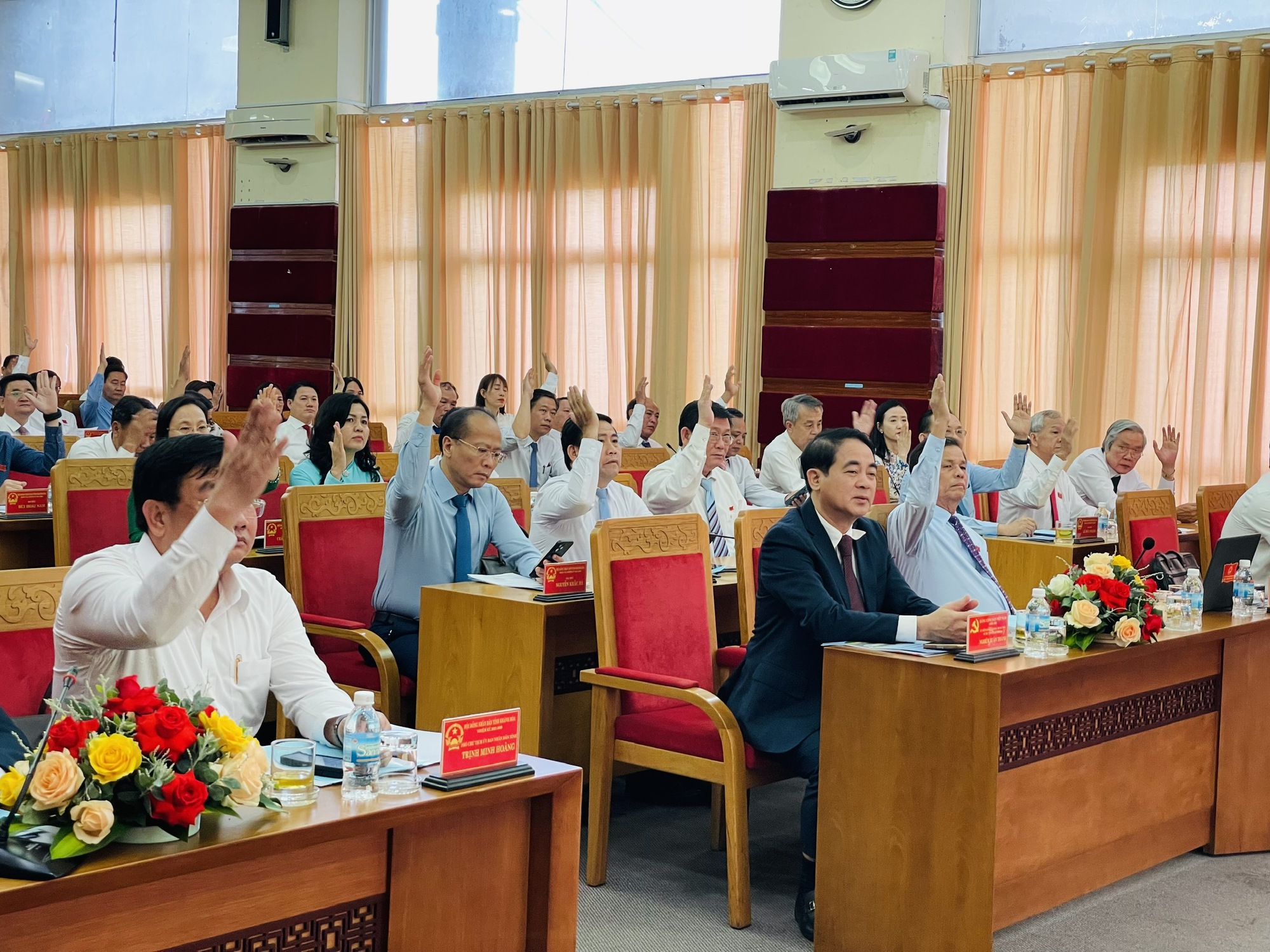 Kh&aacute;nh H&ograve;a c&oacute; t&acirc;n Chủ tịch UBND tỉnh- Ảnh 2.