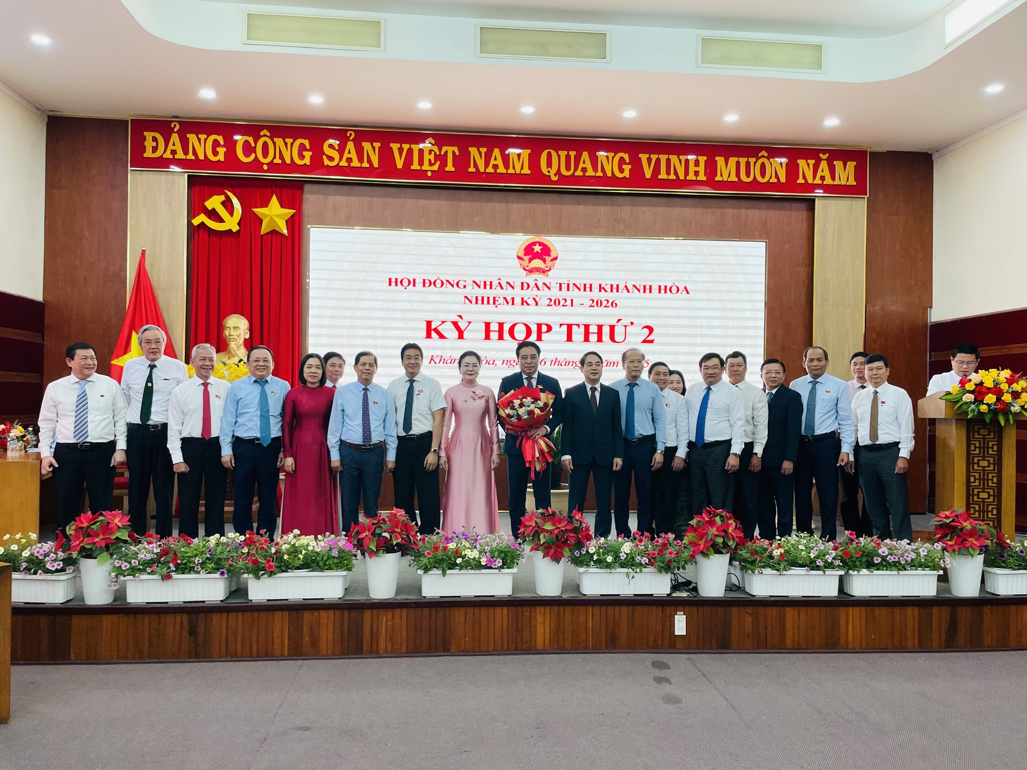 Kh&aacute;nh H&ograve;a c&oacute; t&acirc;n Chủ tịch UBND tỉnh- Ảnh 3.