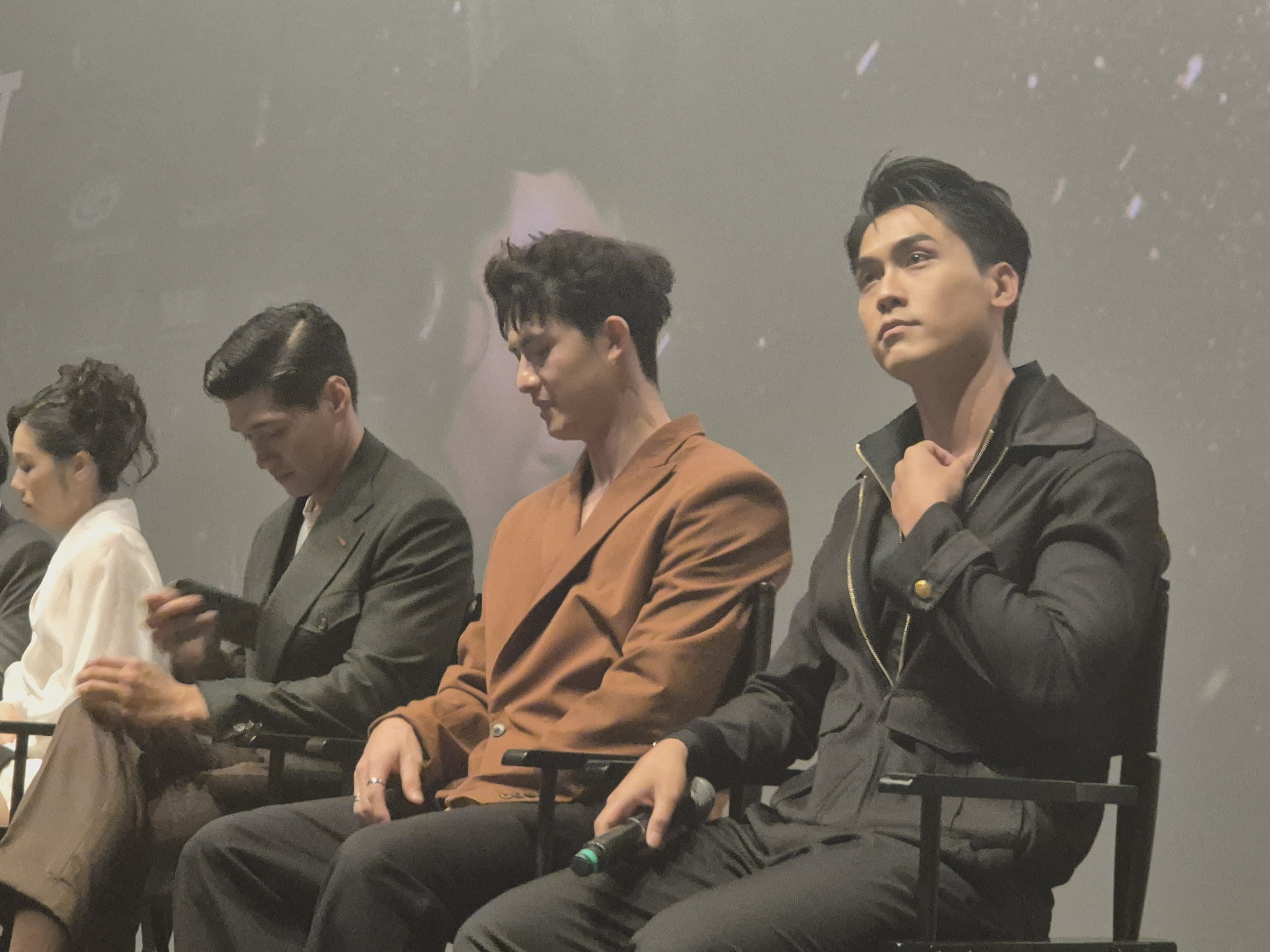 L&agrave;m tr&ugrave;m cướp m&aacute;y bay, Th&aacute;i H&ograve;a vẫn chưa t&igrave;m thấy vai "để đời" - Ảnh 4.