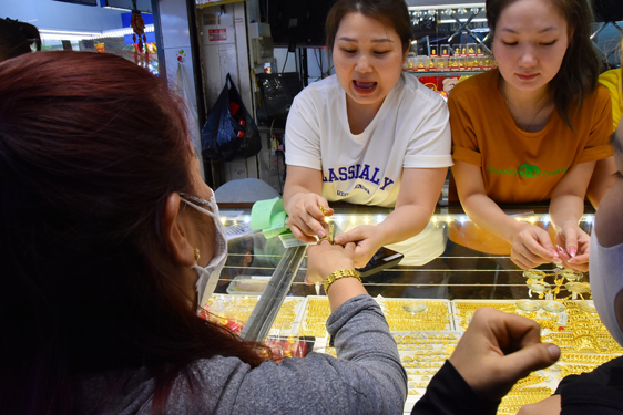 Chính sách thuế giao dịch vàng: Giải pháp hạn chế đầu cơ hiệu quả - Ảnh 2.