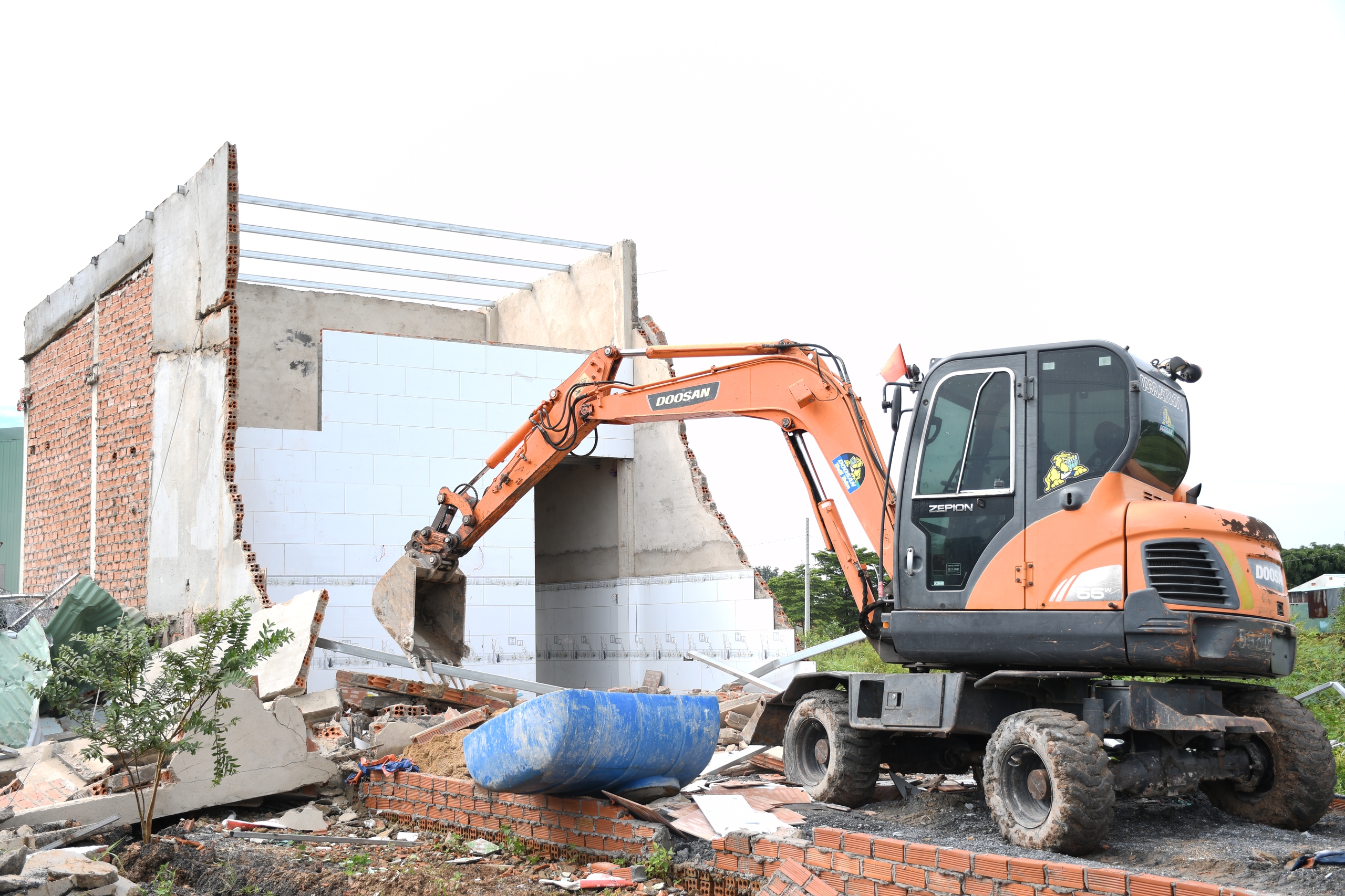 Một địa phương ở Đồng Nai bắt đầu cưỡng chế các căn nhà xây dựng trái phép- Ảnh 1.