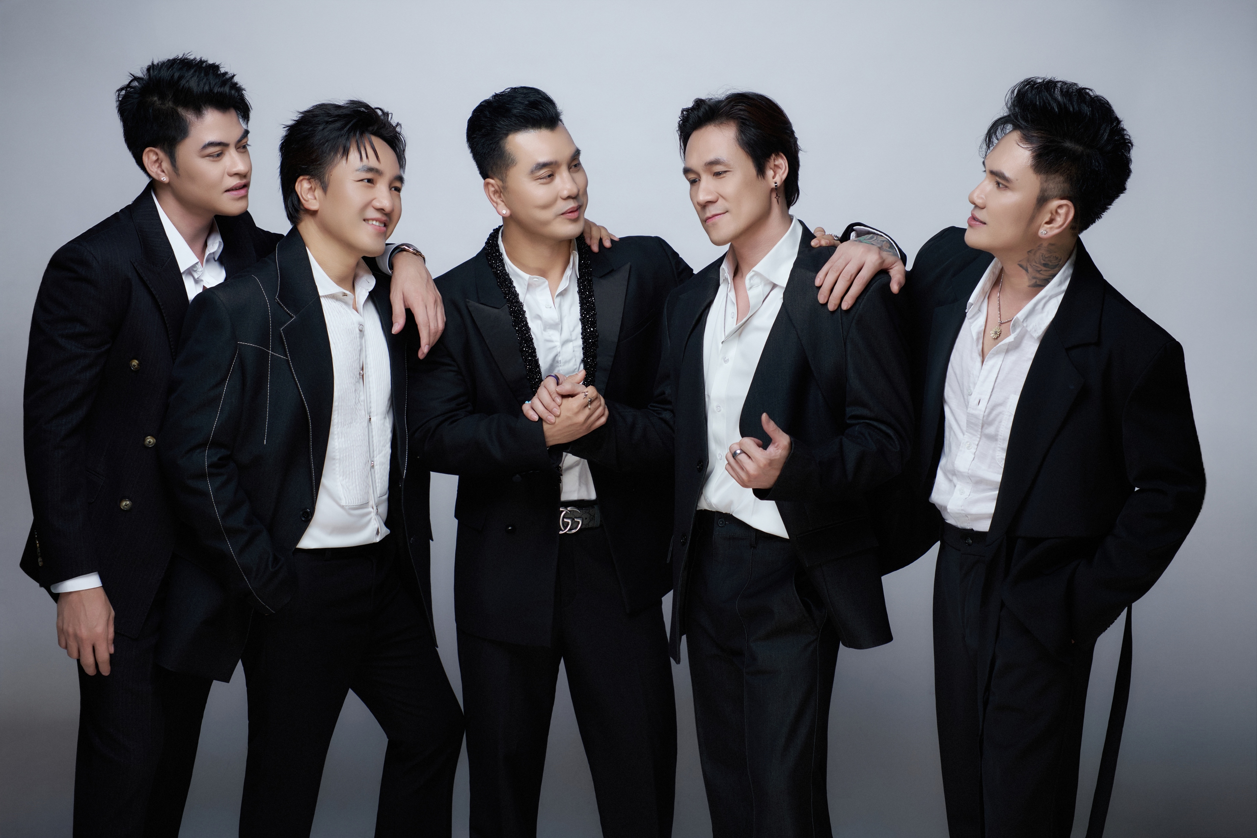 Ngũ Hổ Tướng ra đời: 5 giọng ca đ&igrave;nh đ&aacute;m lập nh&oacute;m, Vpop c&oacute; "boyband" mới?- Ảnh 1.