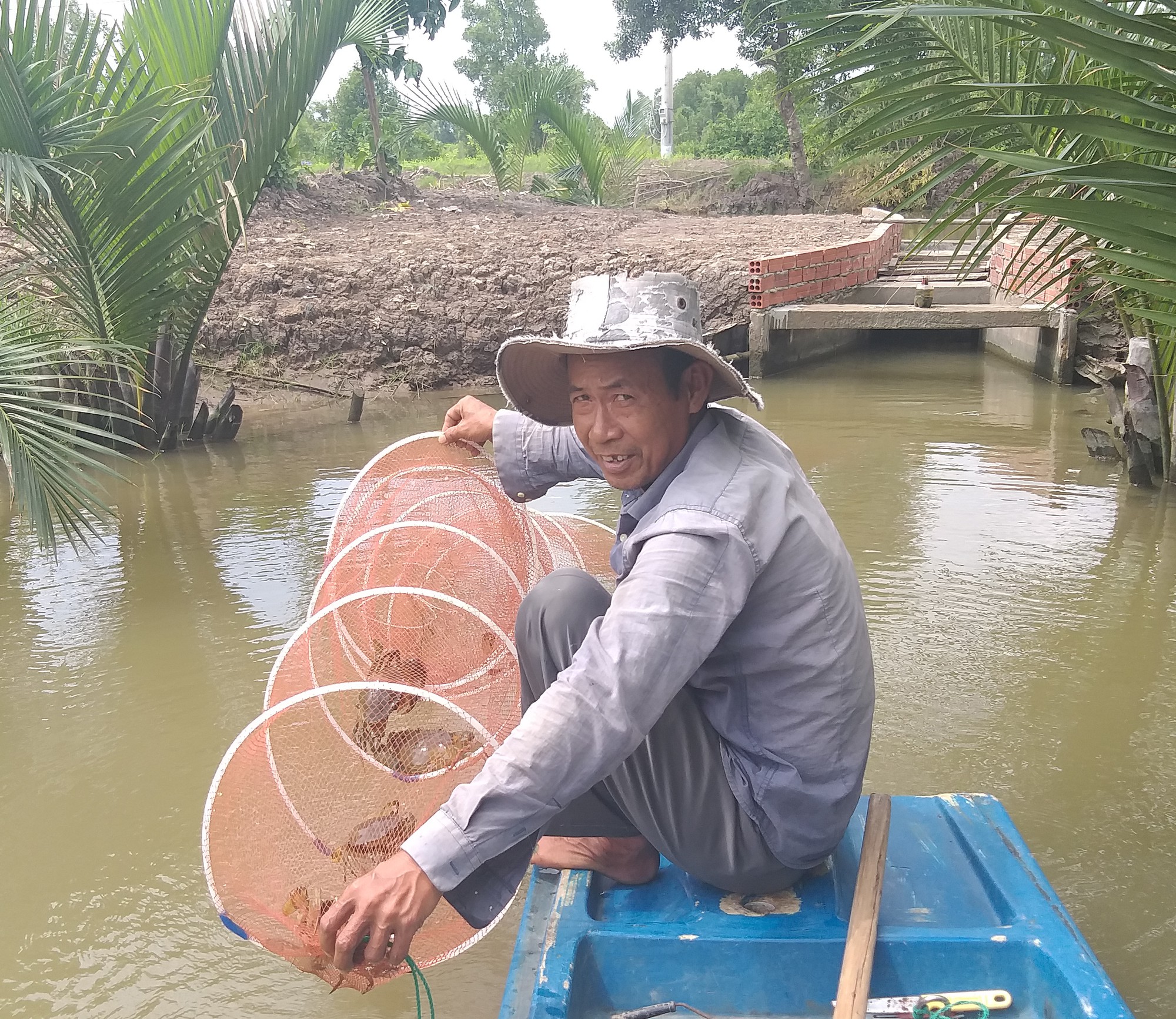 CLIP: Tuyệt chi&ecirc;u chọn cua biển C&agrave; Mau bao ngon - Ảnh 4.
