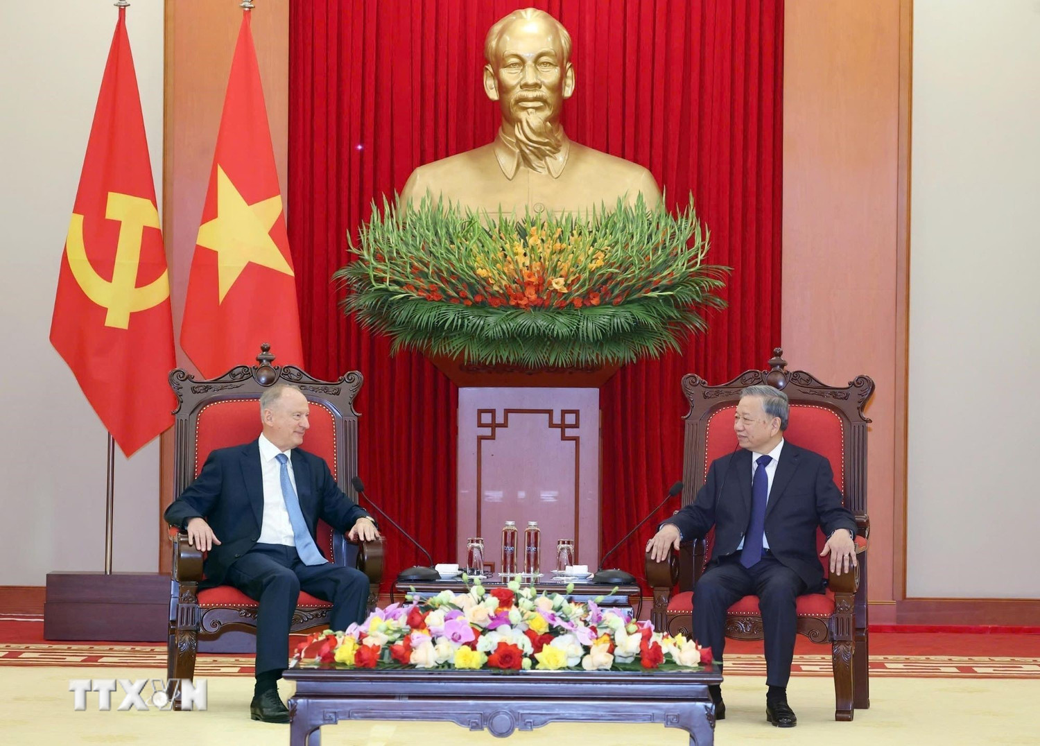 Tổng B&iacute; thư T&ocirc; L&acirc;m tiếp Trợ l&yacute; Tổng thống Nga th&uacute;c đẩy hợp t&aacute;c biển - Ảnh 3.