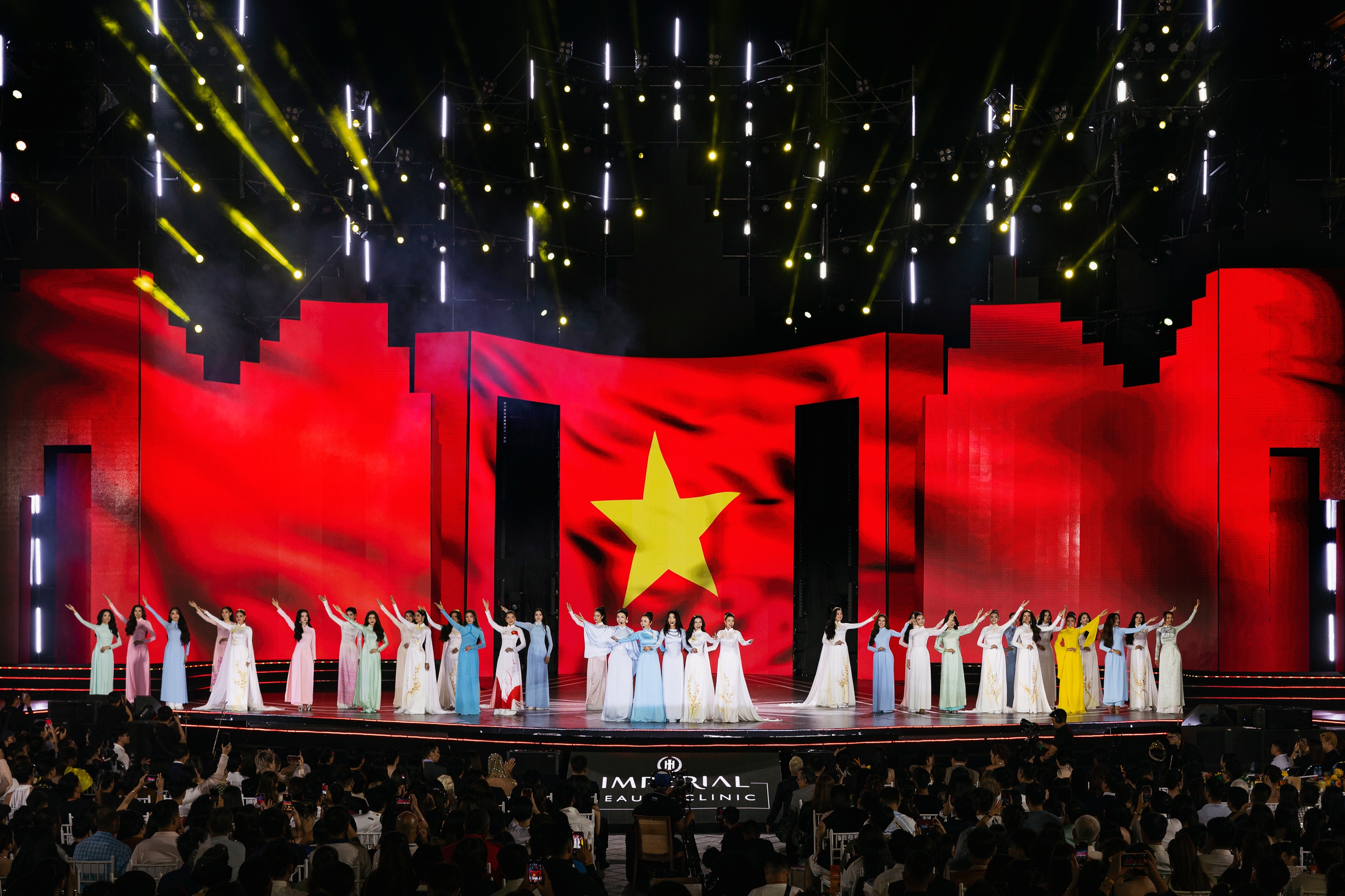 Cảnh tượng chưa từng c&oacute; ở Miss Grand Vietnam 2025   - Ảnh 13.