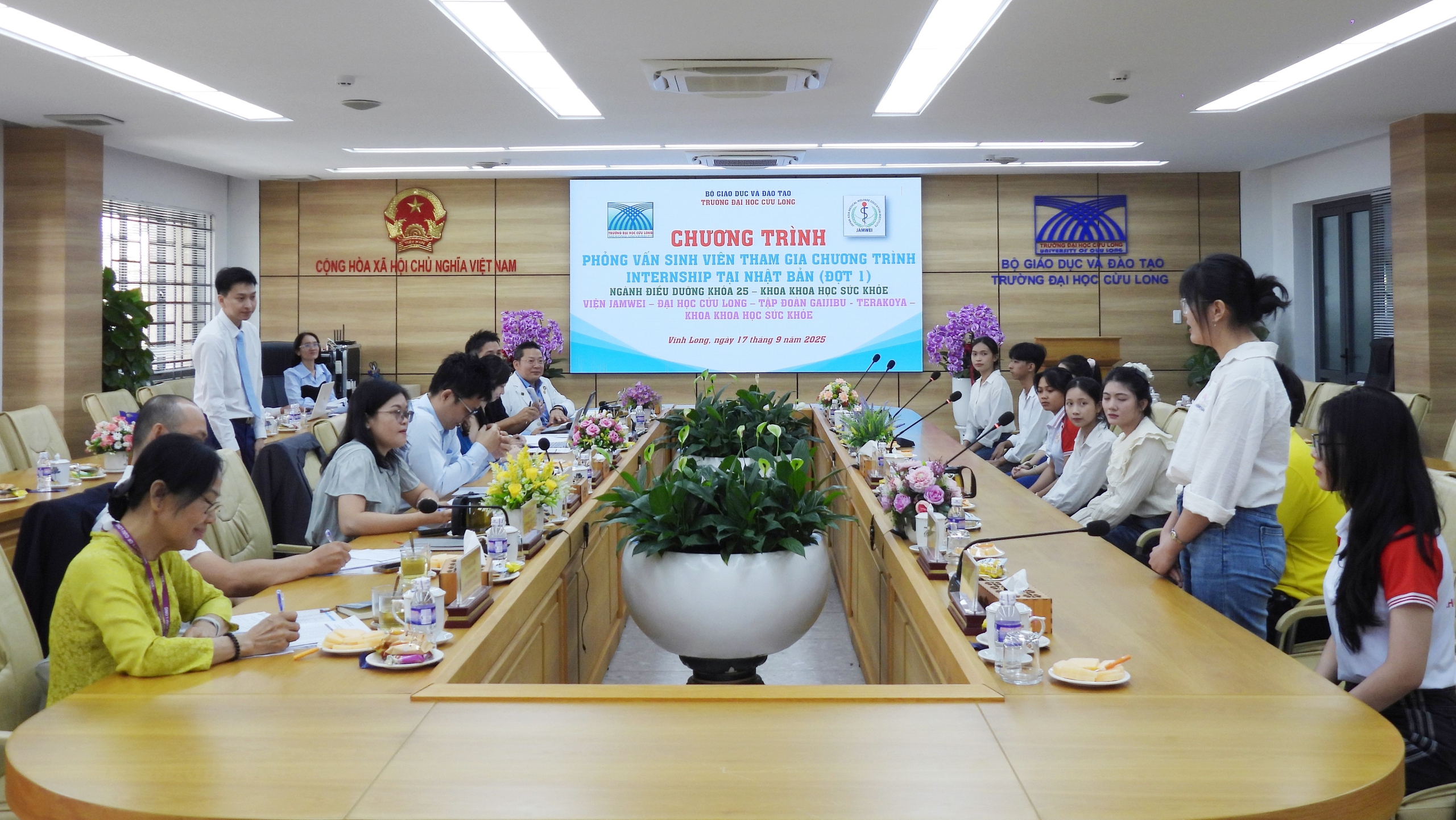 170 sinh viên Trường ĐH Cửu Long tham gia phỏng vấn với phía Nhật Bản- Ảnh 5.