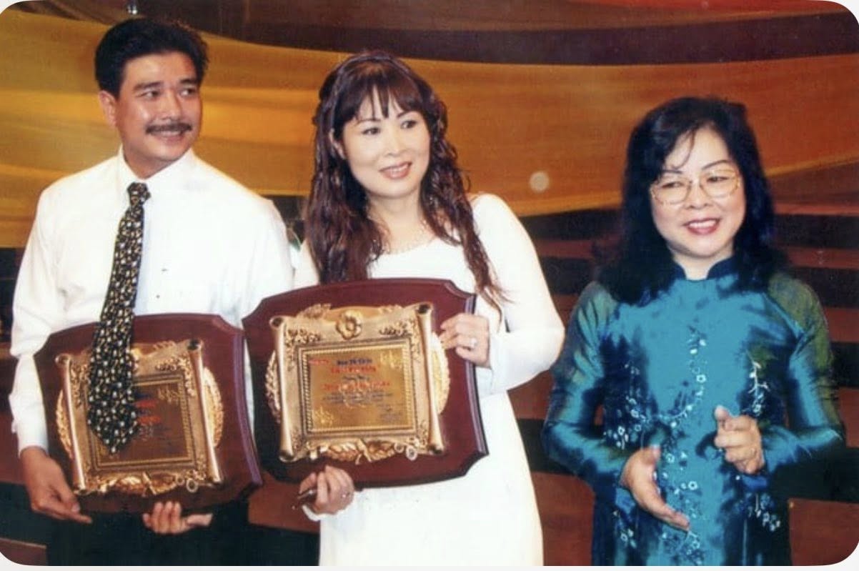 Nghệ sĩ tiếc thương Nh&agrave; b&aacute;o Nguyễn Thị Hằng Nga &ndash; "Nữ thuyền trưởng" tận tụy với giải Mai V&agrave;ng - Ảnh 1.