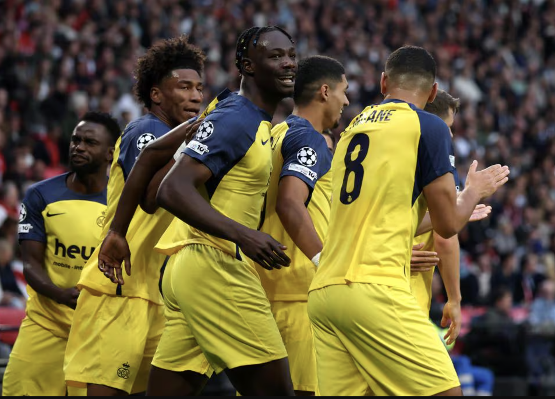 Qarabag ngược d&ograve;ng hạ Benfica, "t&acirc;n binh" Union Saint-Gilloise tạo địa chấn Champions League- Ảnh 2.