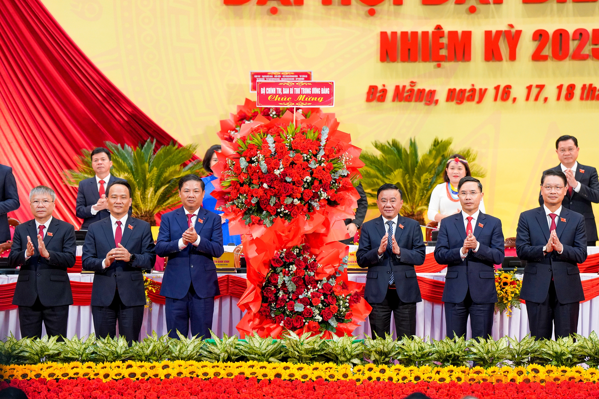 &Ocirc;ng Lương Nguyễn Minh Triết l&agrave;m B&iacute; thư Đ&agrave; Nẵng nhiệm kỳ mới- Ảnh 1.