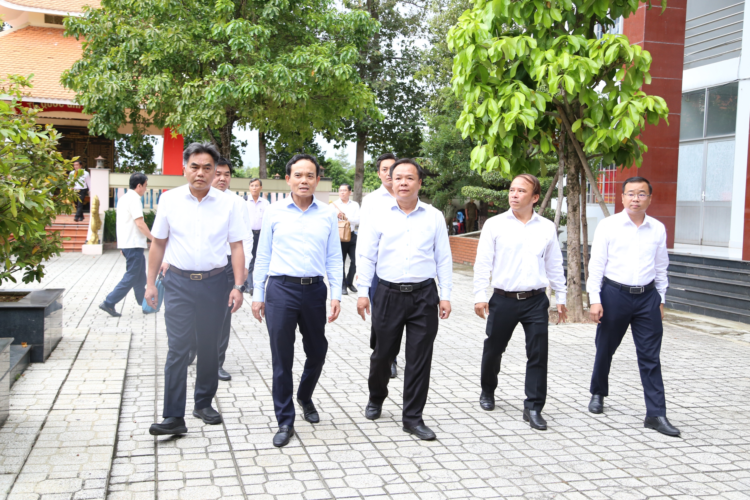 Bí thư Thành ủy TP HCM Trần Lưu Quang khảo sát Trung tâm Phục vụ hành chính công bình Dương - Ảnh 3.