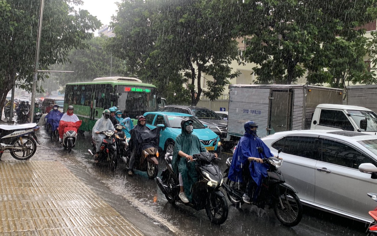 Thời tiết TP HCM hôm nay, 18-9: Khả năng có mưa to đến rất to
