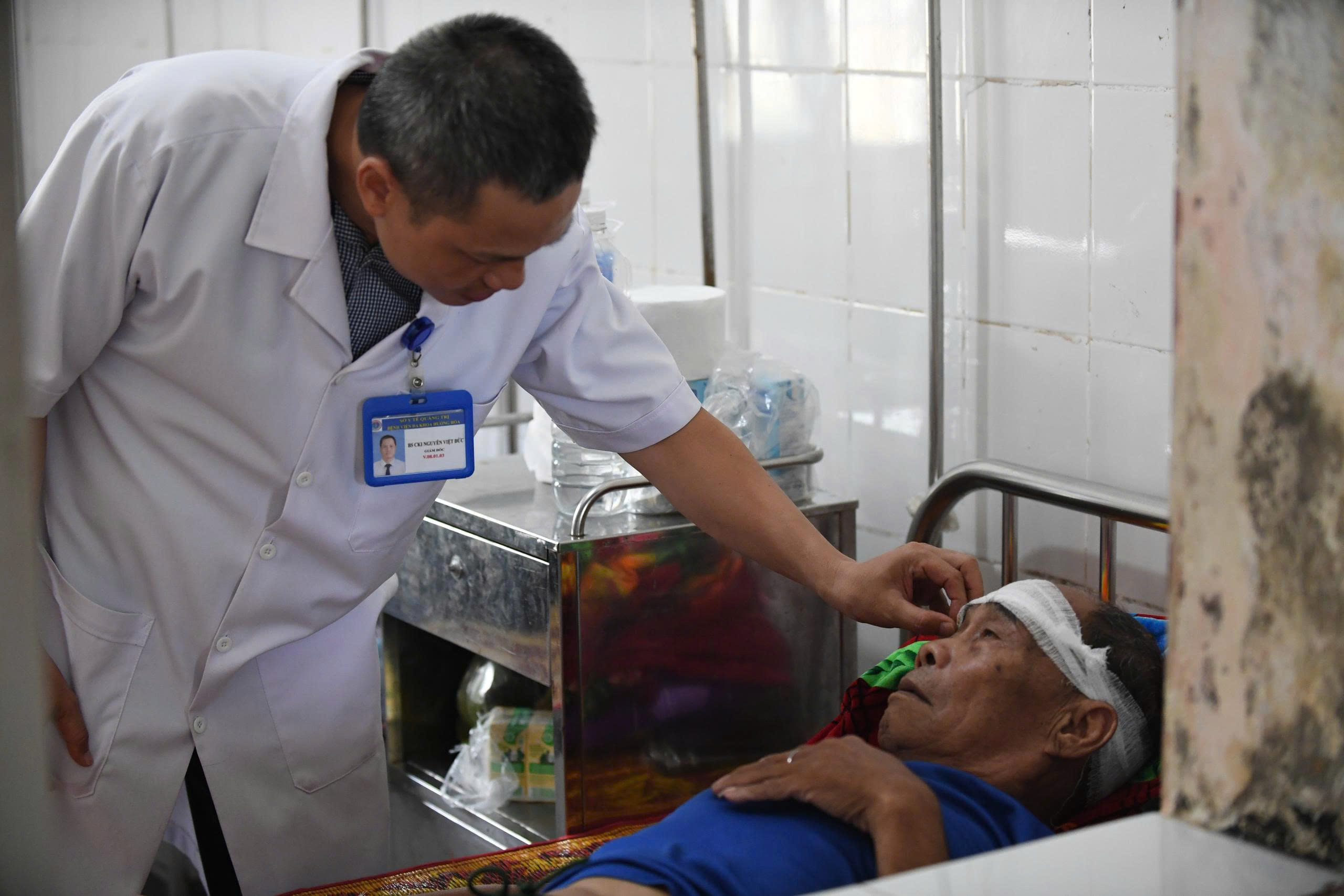 Vụ xe tải lao vào chợ: Lời kể của các nạn nhân thoát chết trong gang tấc - Ảnh 1.