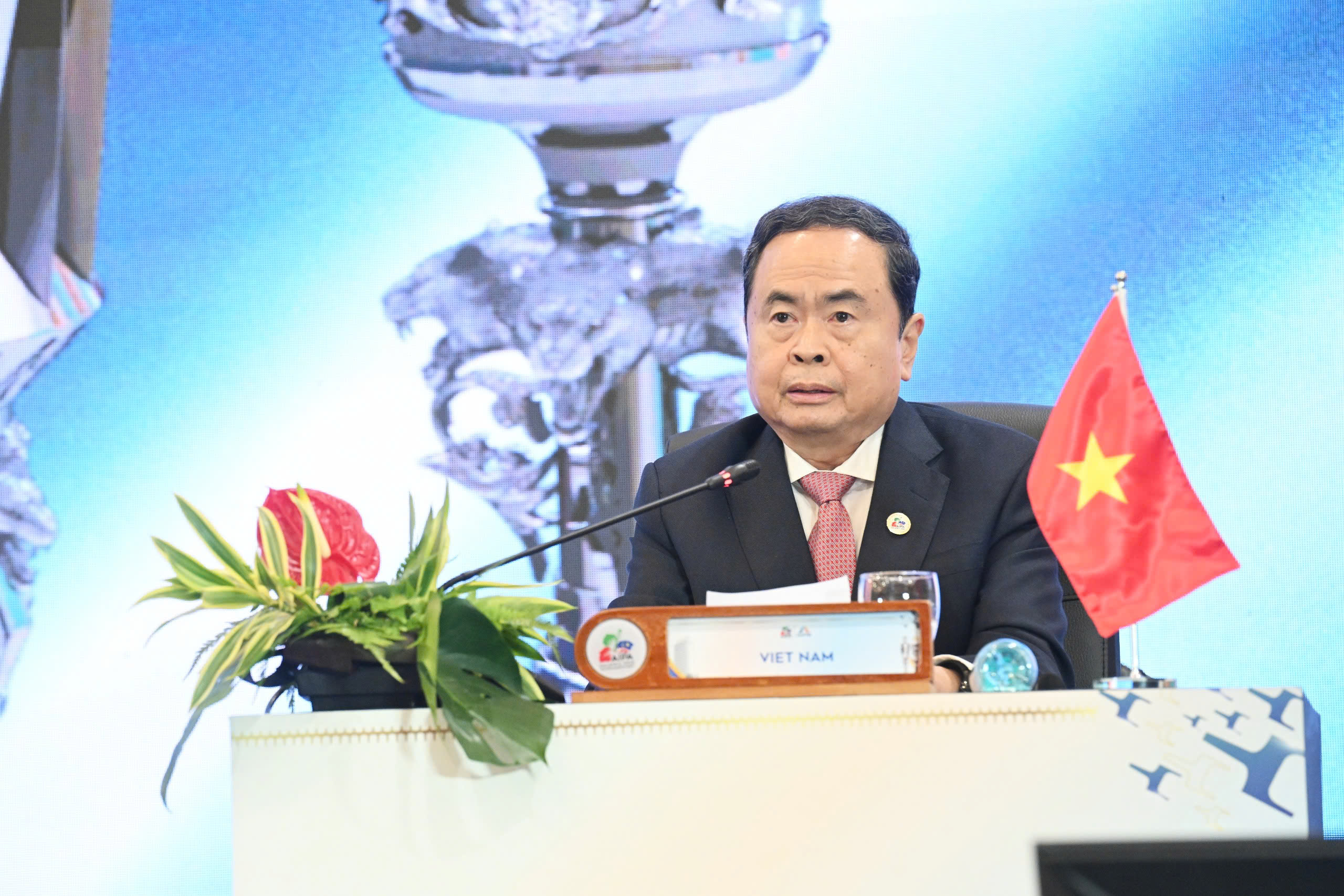 Củng cố vai tr&ograve; trung t&acirc;m của ASEAN - Ảnh 1.