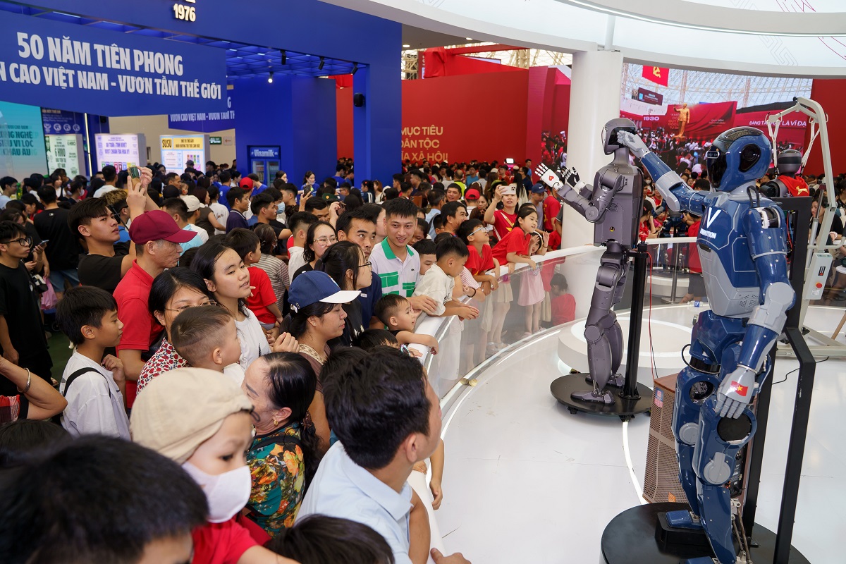 Dấu ấn từ Triển l&atilde;m th&agrave;nh tựu đất nước: Bước nhảy vọt của ng&agrave;nh c&ocirc;ng nghiệp văn h&oacute;a Việt Nam- Ảnh 2.
