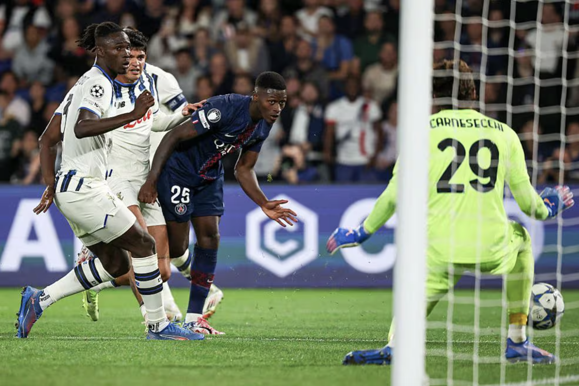 Đương kim v&ocirc; địch PSG đại thắng ng&agrave;y ra qu&acirc;n Champions League- Ảnh 5.
