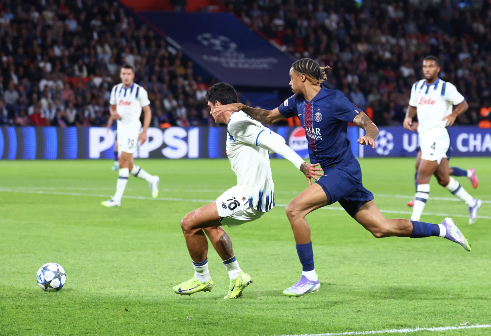Đương kim v&ocirc; địch PSG đại thắng ng&agrave;y ra qu&acirc;n Champions League- Ảnh 1.