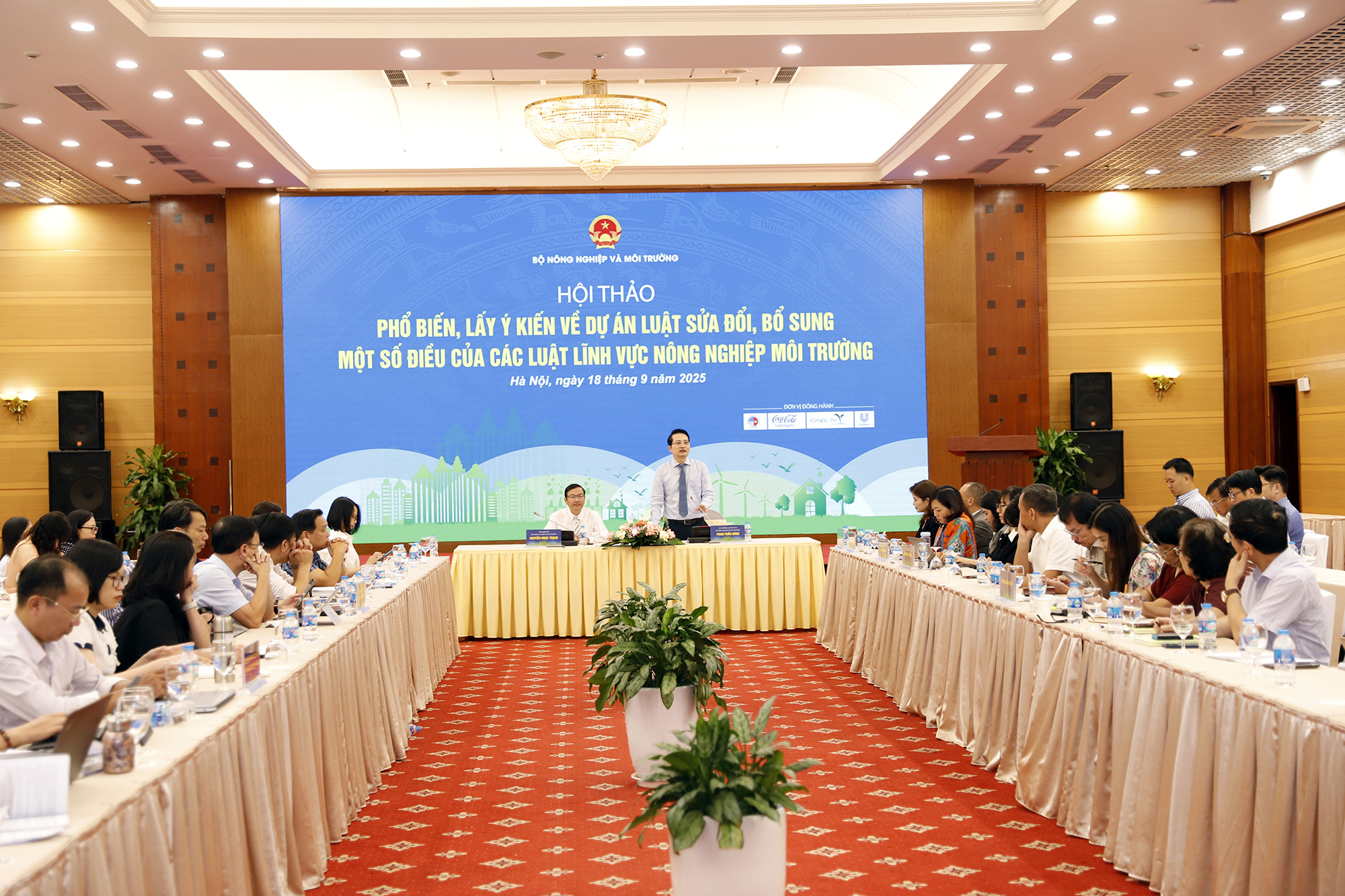 Kh&ocirc;ng khuyến kh&iacute;ch nộp tiền nghĩa vụ bảo vệ m&ocirc;i trường cho doanh nghiệp - Ảnh 1.