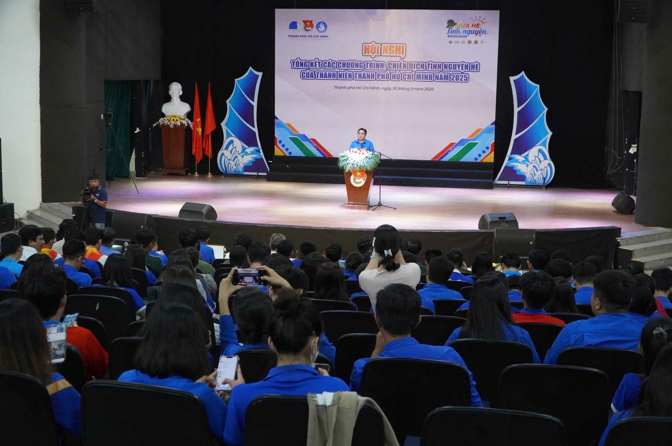 TP HCM: Gần 700.000 lượt thanh ni&ecirc;n tham gia chiến dịch t&igrave;nh nguyện h&egrave; 2025 - Ảnh 1.
