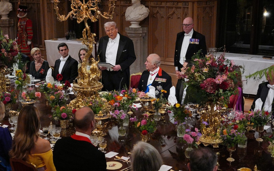 &Ocirc;ng Donald Trump khiến kh&aacute;ch mời tham dự quốc yến tại l&acirc;u đ&agrave;i Windsor bật cười- Ảnh 6.