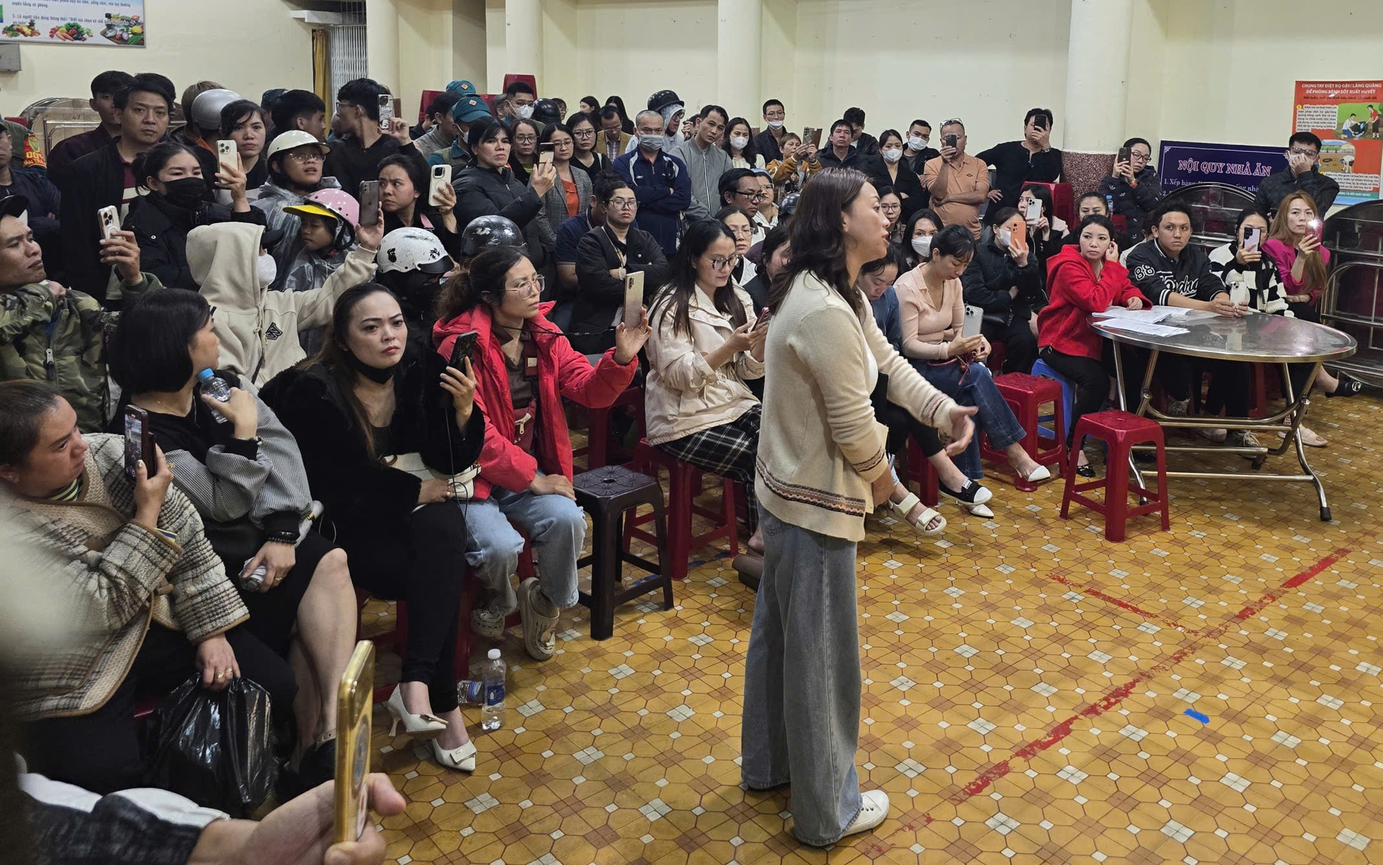 Người tố c&aacute;o vụ nhập thực phẩm bẩn v&agrave;o trường tiểu học: "T&ocirc;i kh&ocirc;ng vụ lợi g&igrave;"- Ảnh 2.