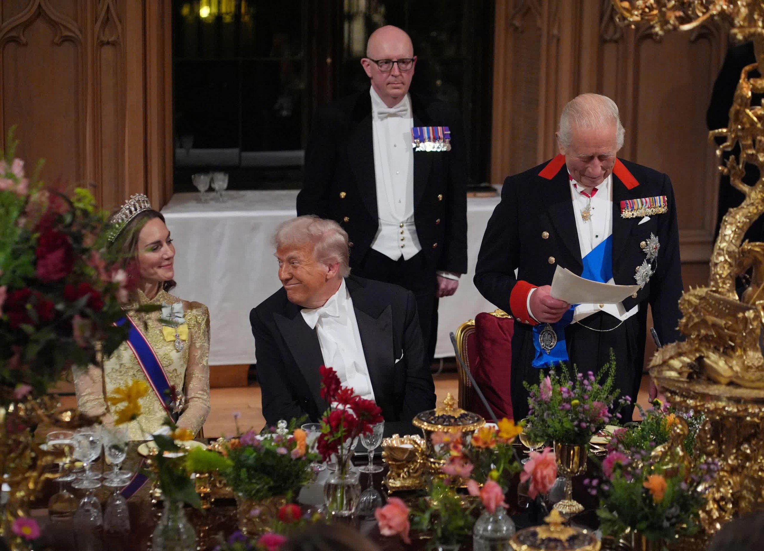 &Ocirc;ng Donald Trump khiến kh&aacute;ch mời tham dự quốc yến tại l&acirc;u đ&agrave;i Windsor bật cười- Ảnh 10.