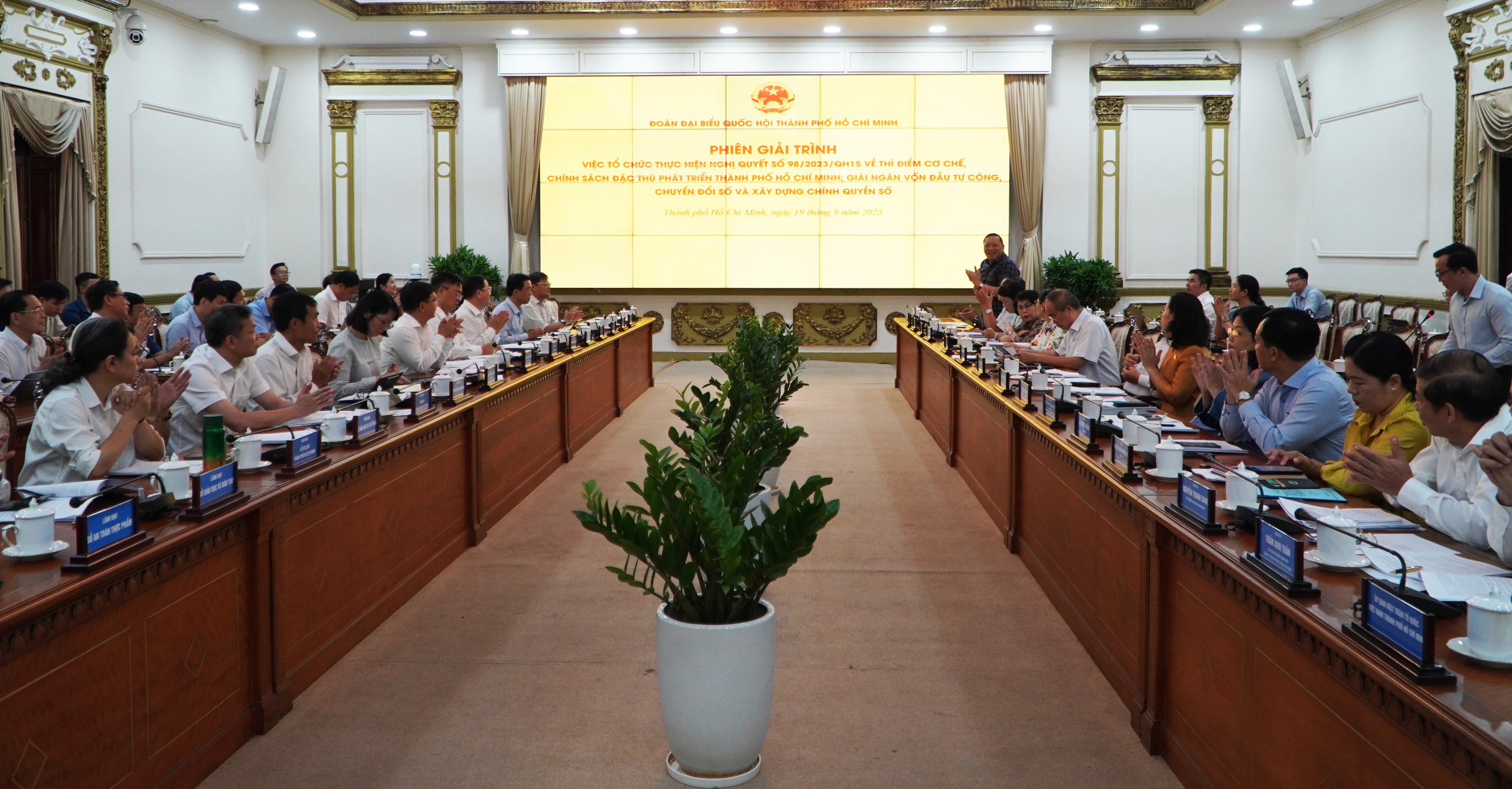 Giải ngân vốn đầu tư công của TP HCM: 3 Ban làm tốt, 7 Ban còn chậm- Ảnh 2.