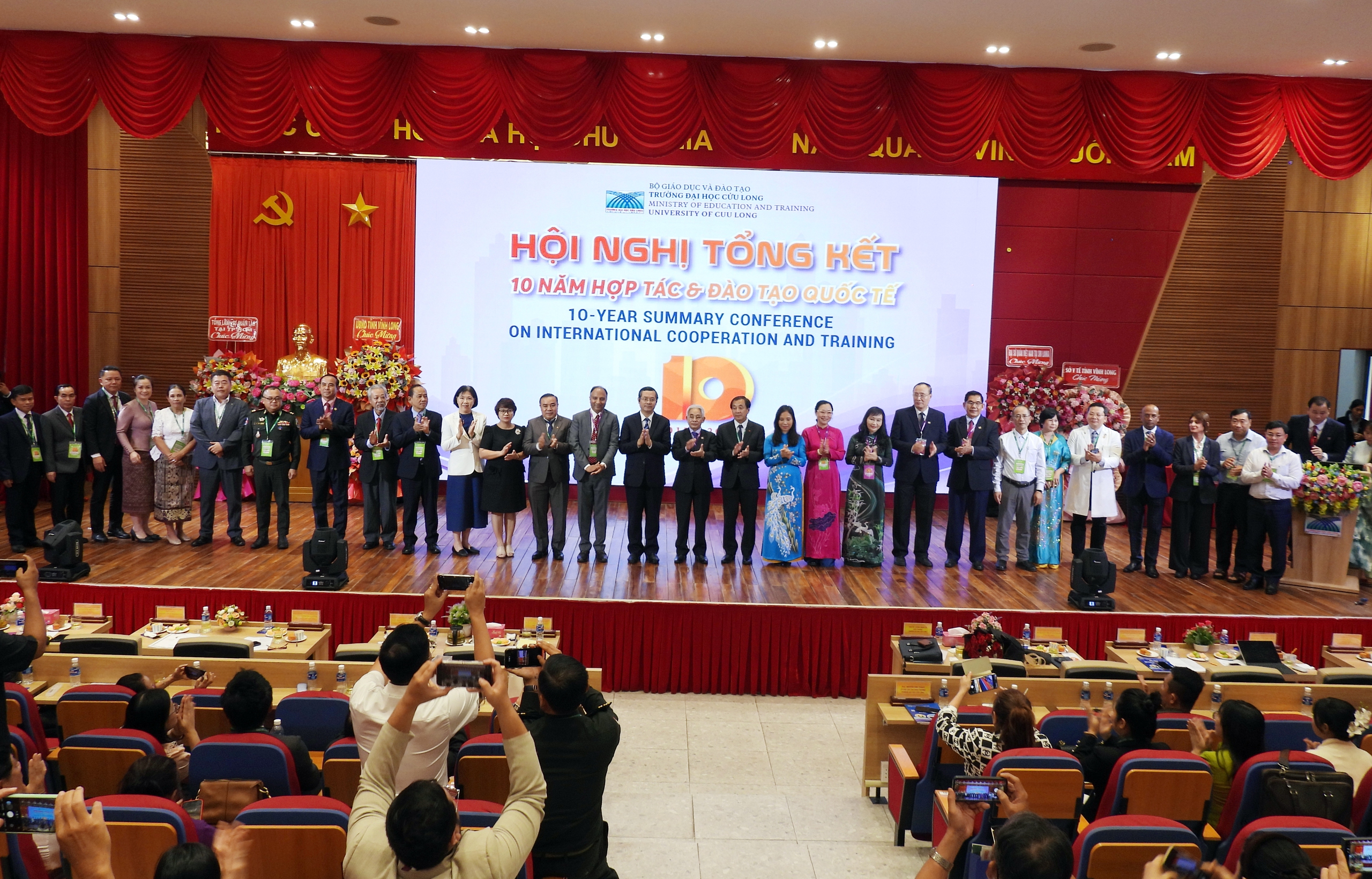 Trường ĐH Cửu Long tổ chức hội nghị tổng kết hoạt động 10 năm hợp t&aacute;c v&agrave; đ&agrave;o tạo quốc tế- Ảnh 9.