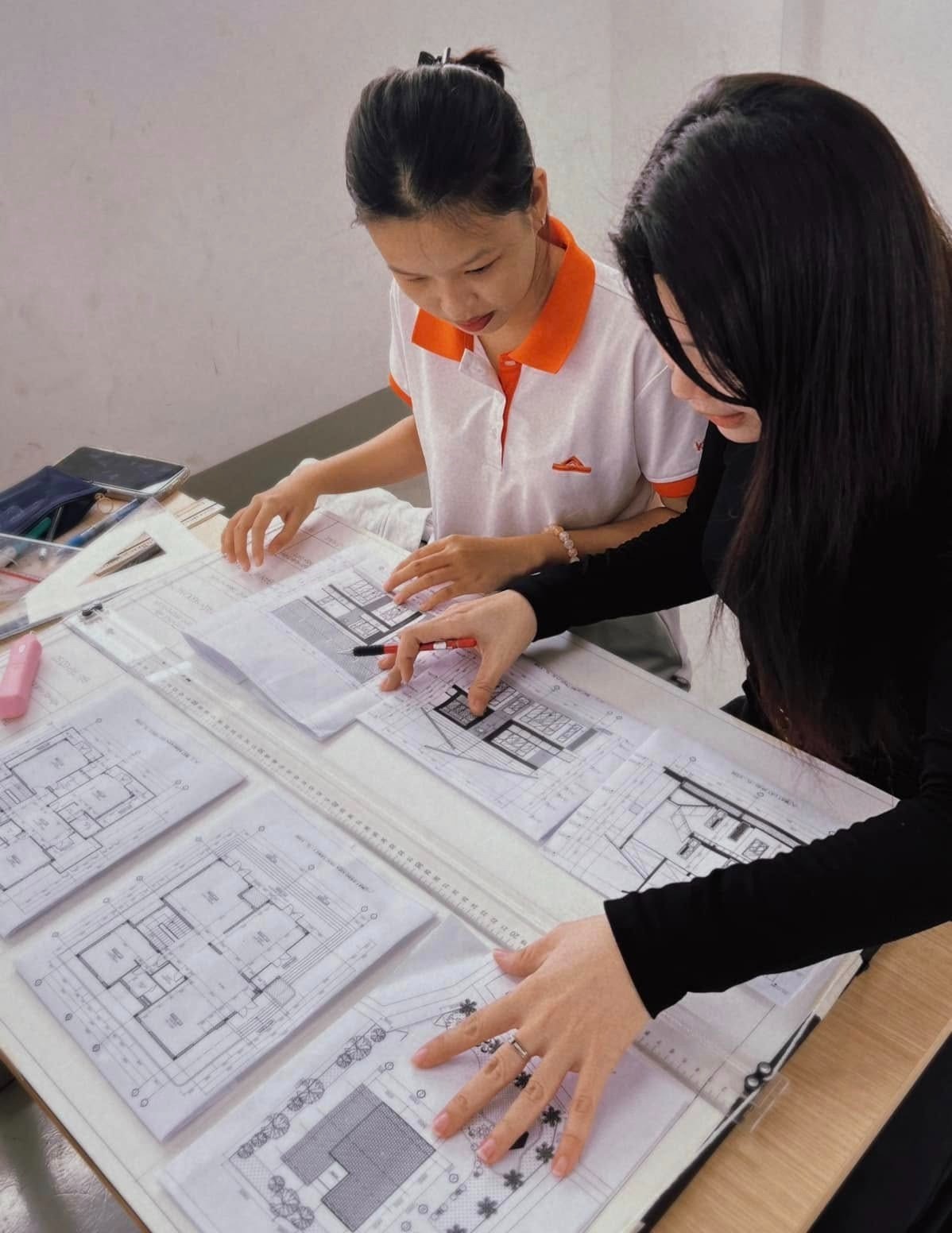 Những yếu tố khiến sinh viên cao đẳng "ghi điểm" với doanh nghiệp - Ảnh 3.